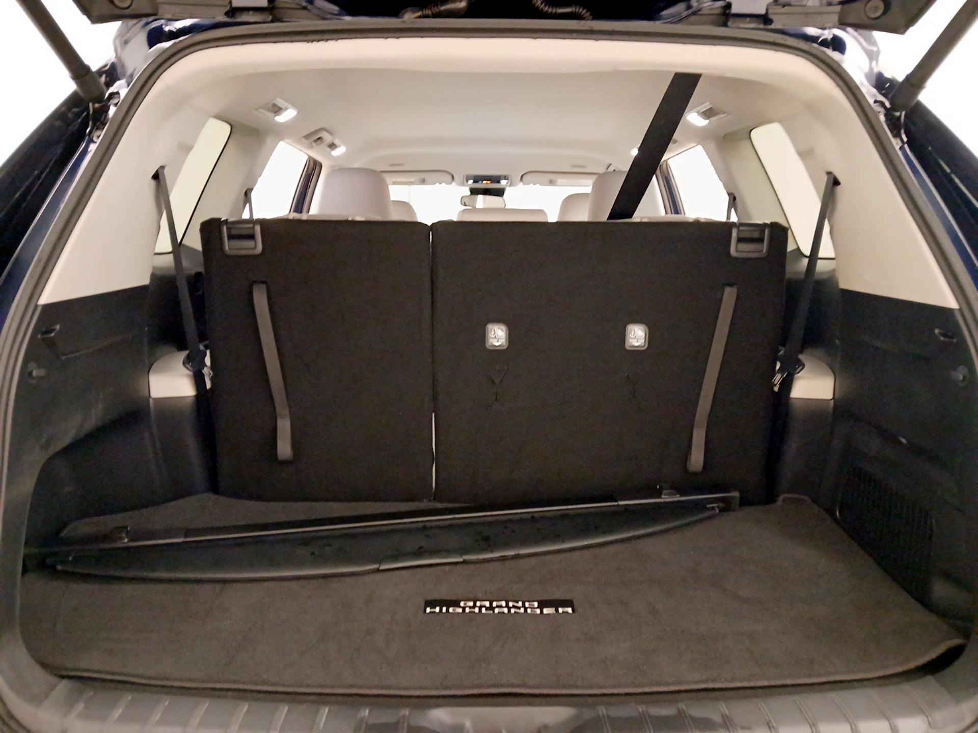 Thumbnail: 2026 Toyota Grand Highlander - 19