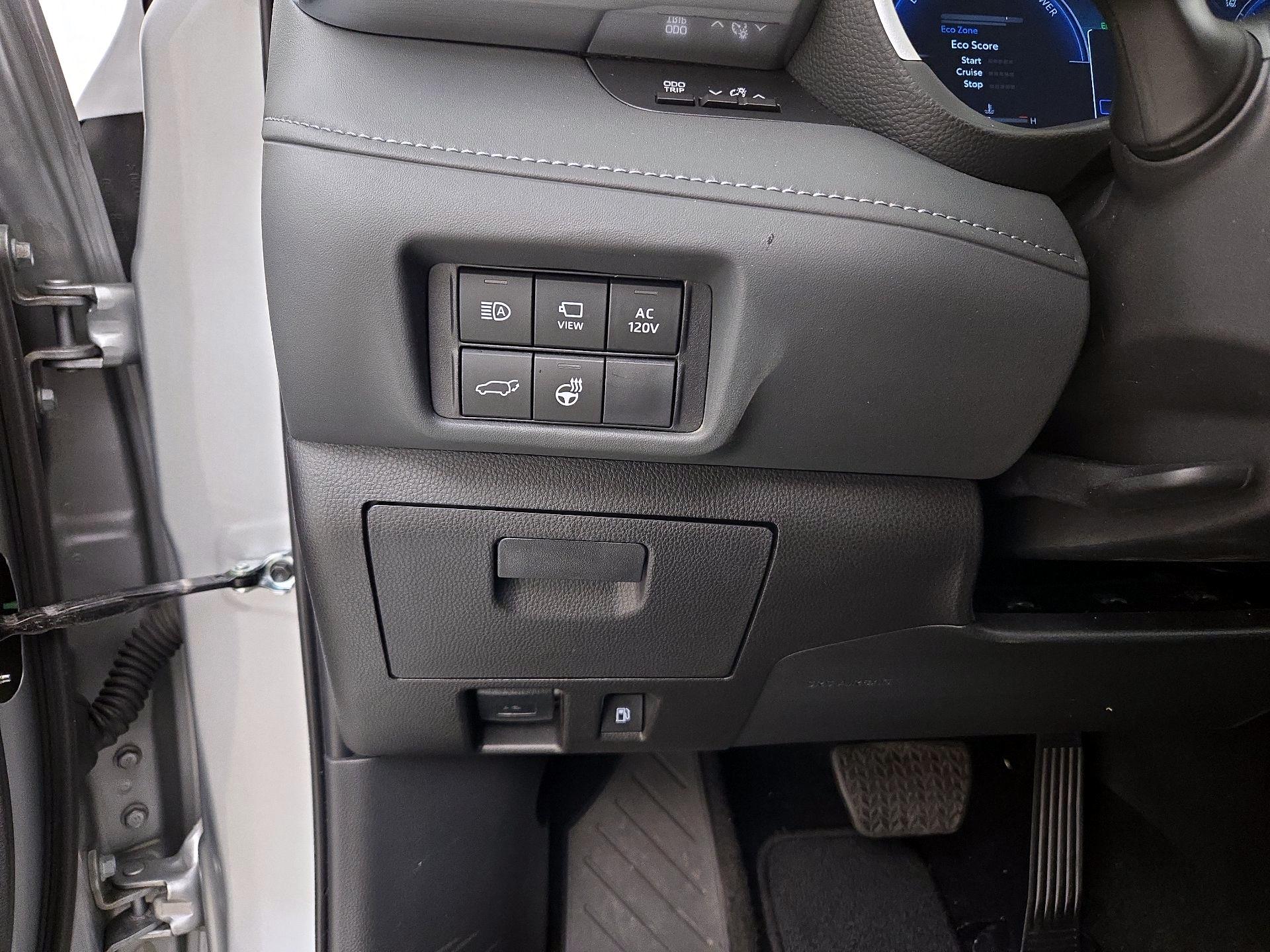 Thumbnail: 2025 Toyota Highlander - 13