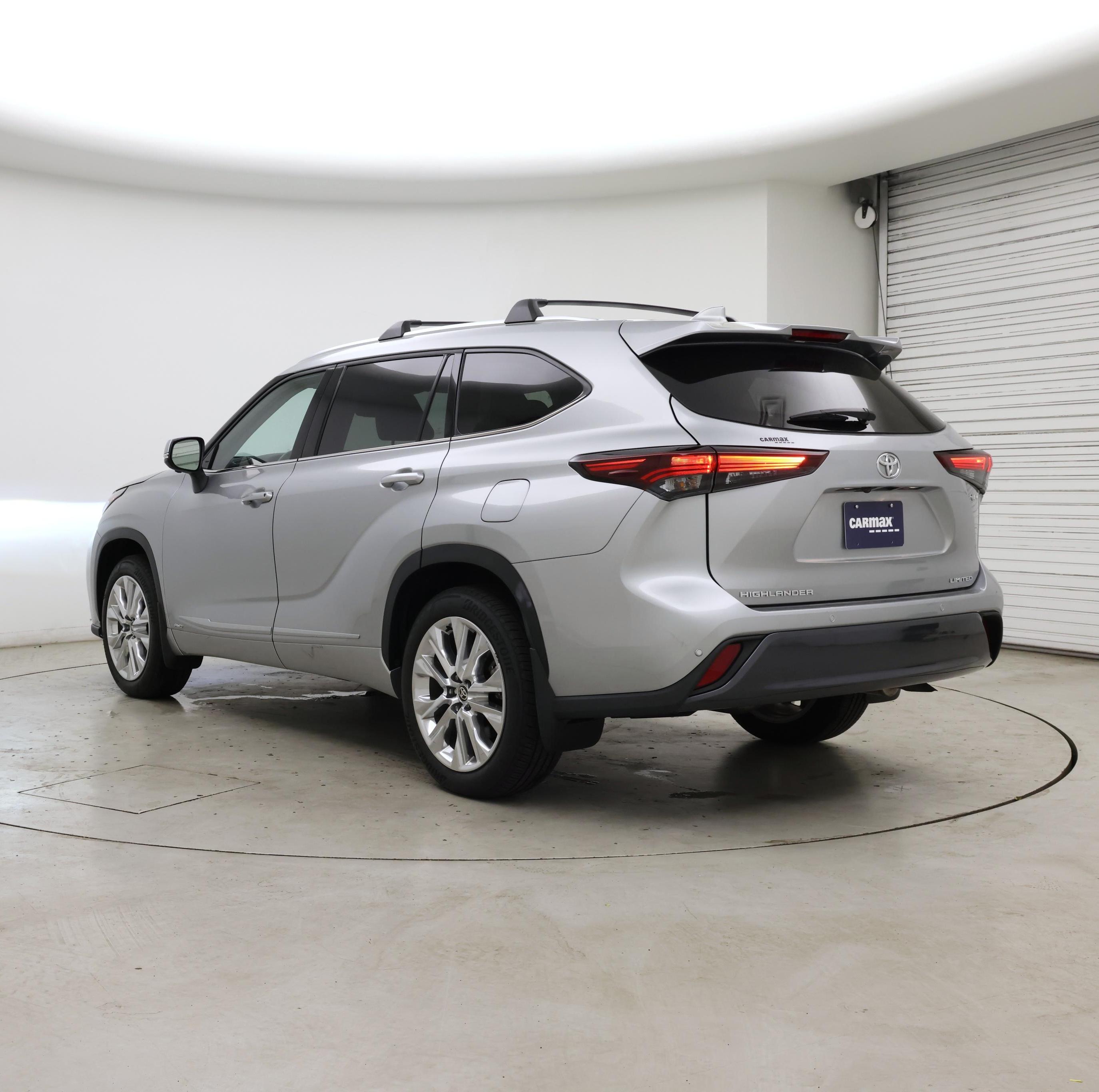 Thumbnail: 2025 Toyota Highlander - 2