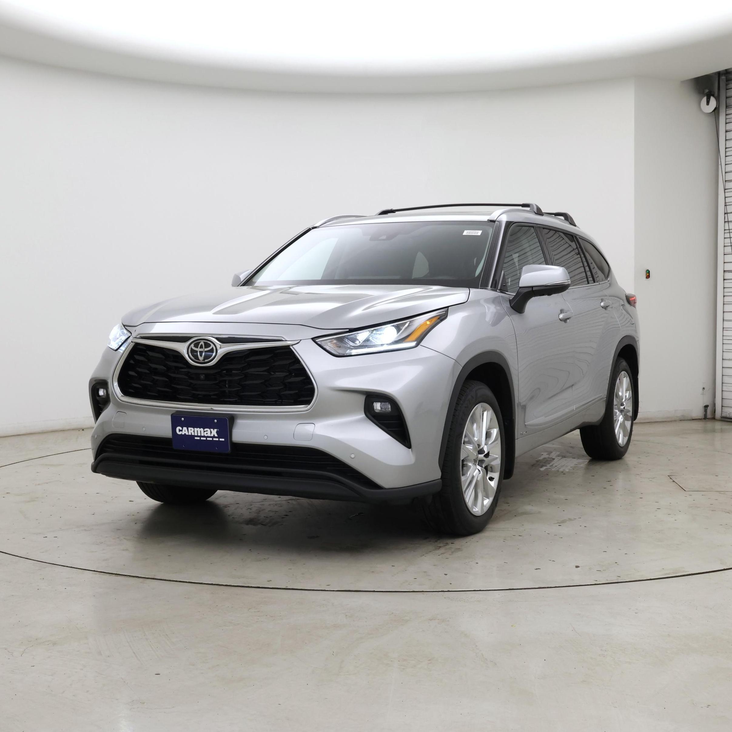 Thumbnail: 2025 Toyota Highlander - 4