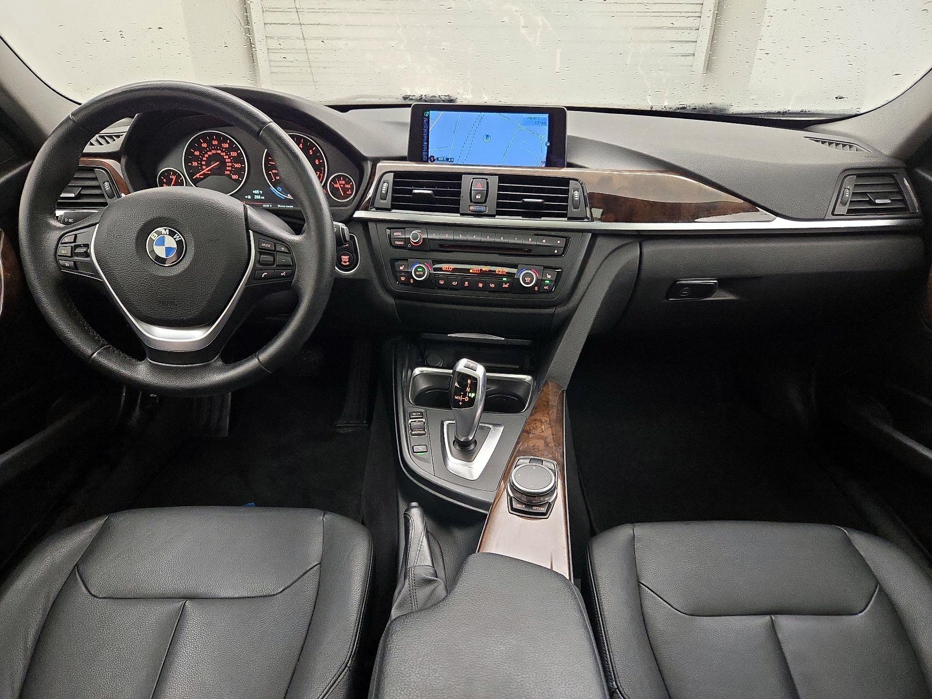 Thumbnail: 2015 BMW 3 Series - 9