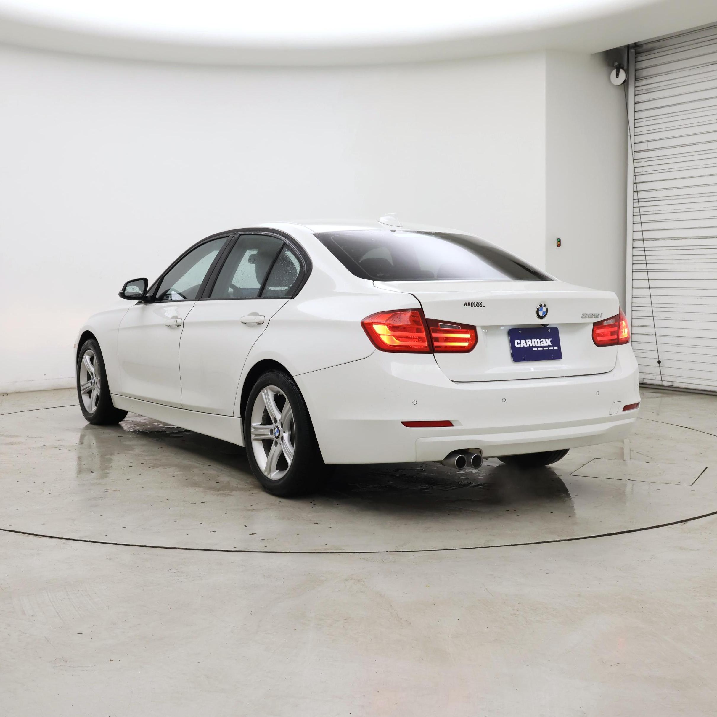 Thumbnail: 2015 BMW 3 Series - 2