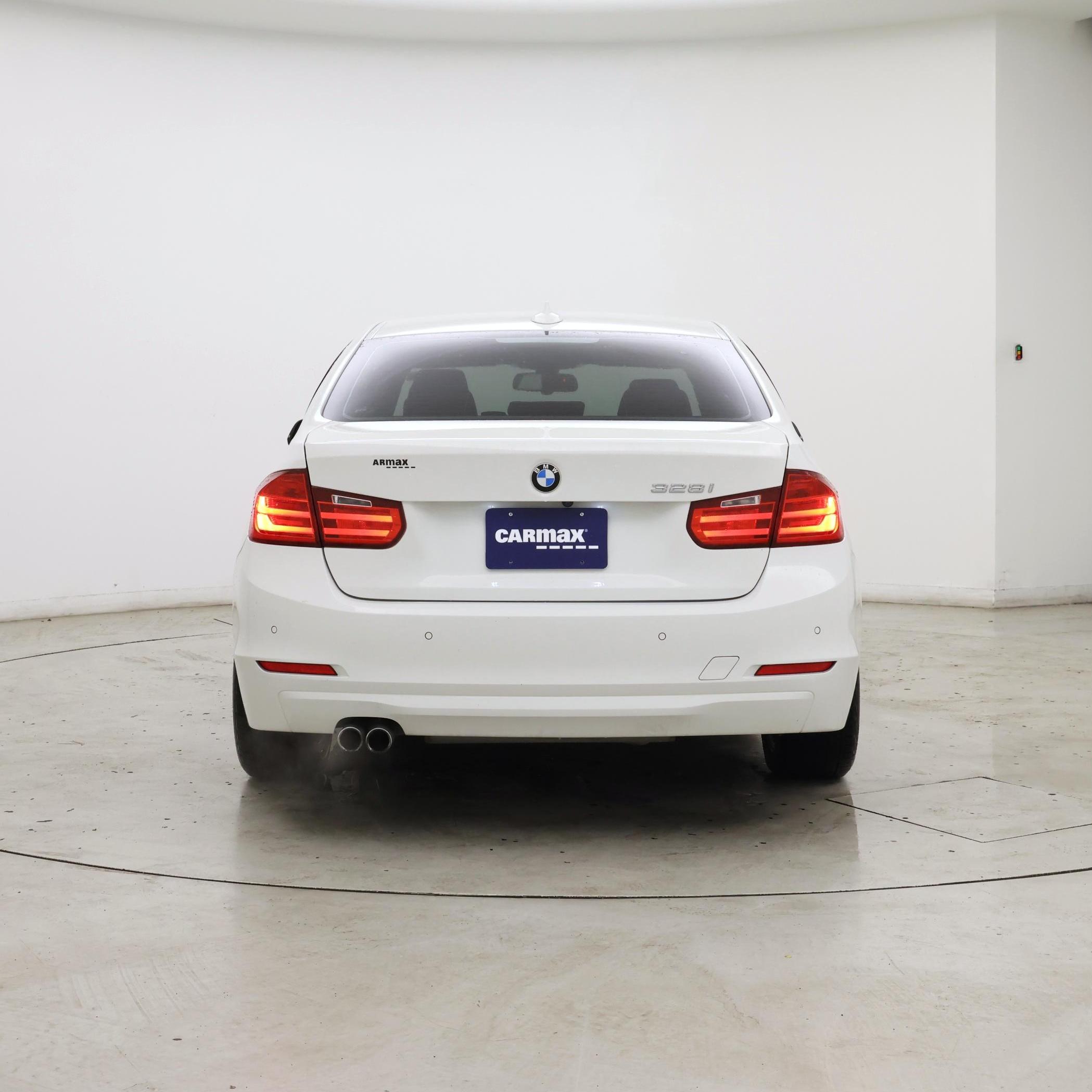 Thumbnail: 2015 BMW 3 Series - 6