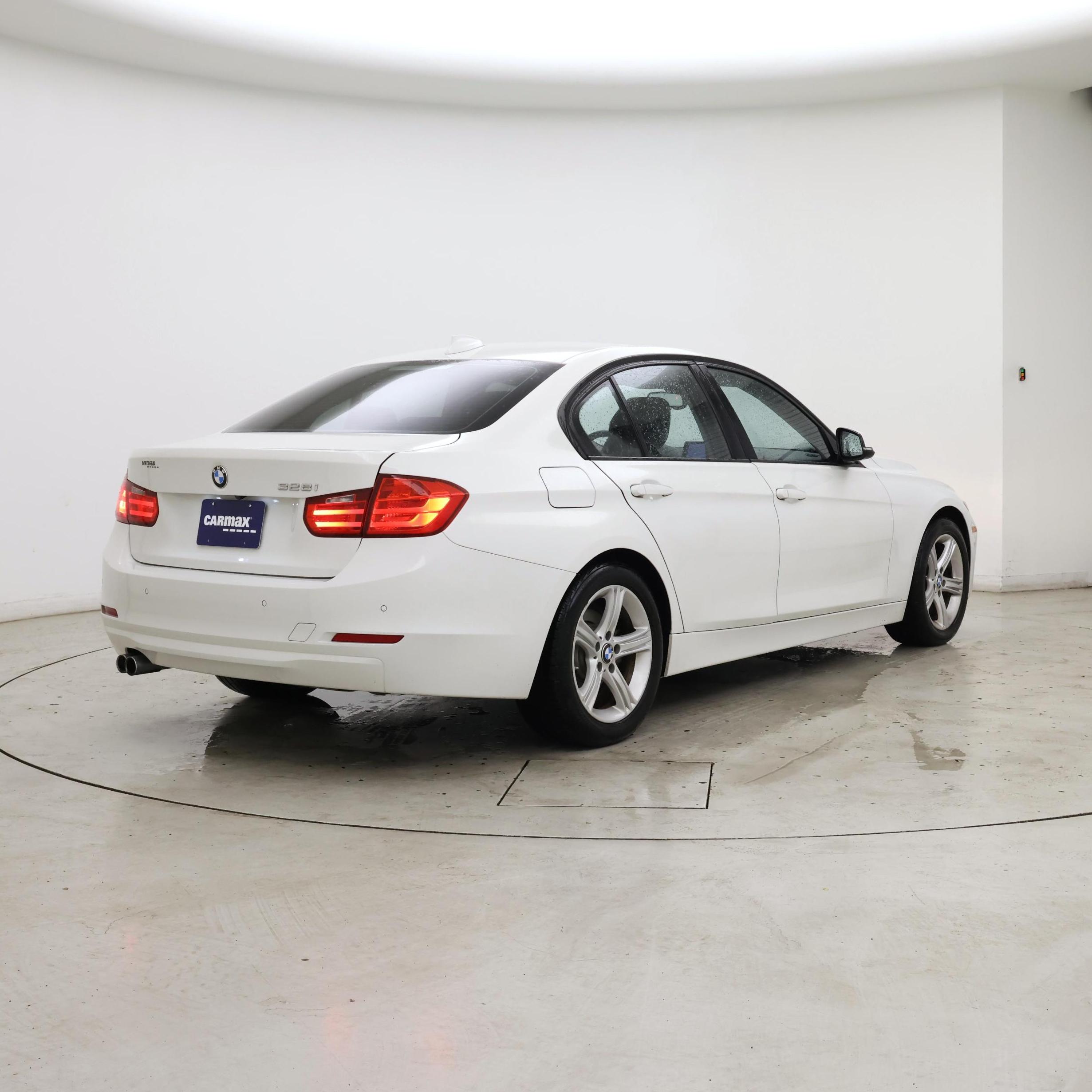 Thumbnail: 2015 BMW 3 Series - 8