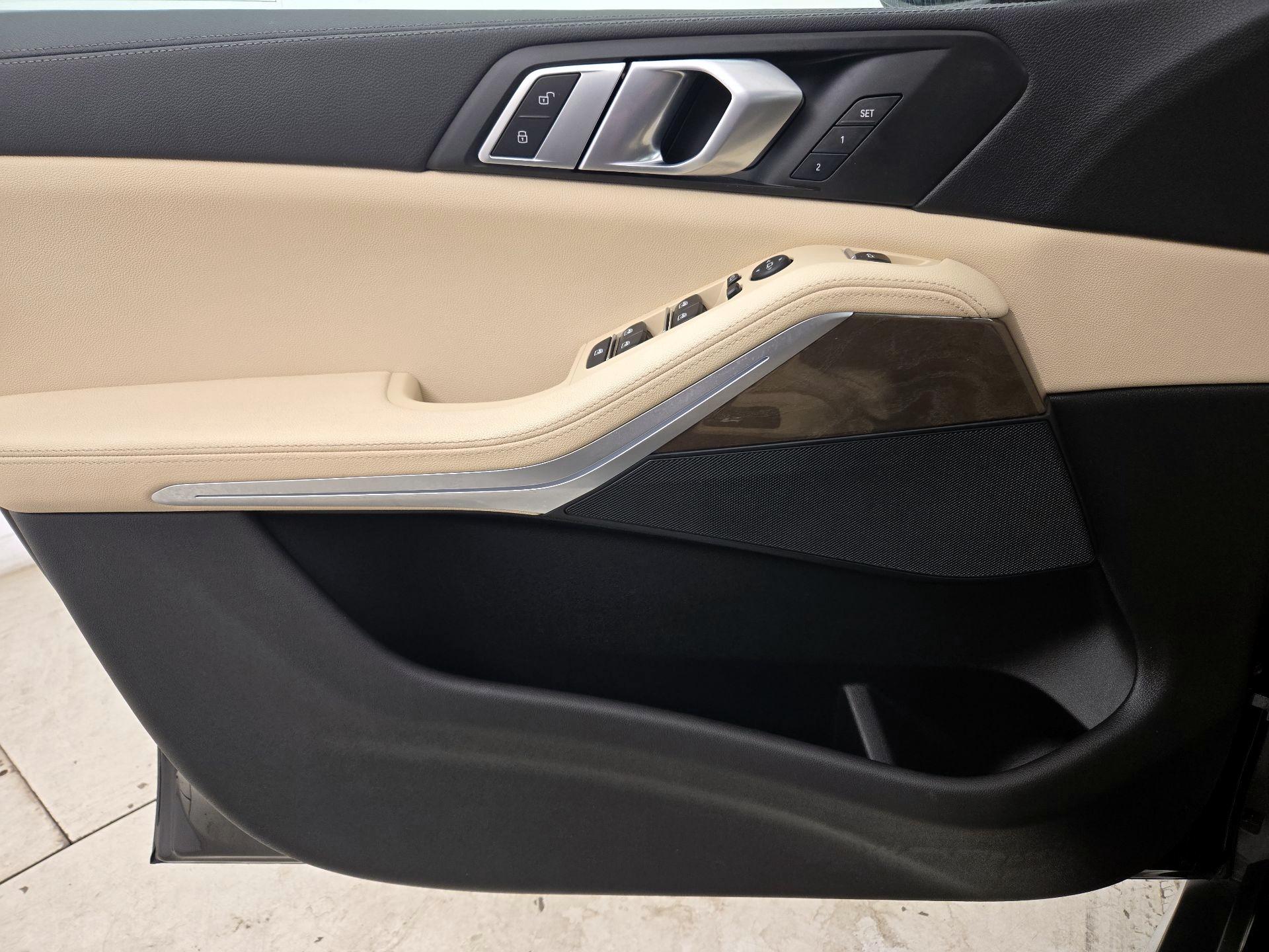 Thumbnail: 2020 BMW X5 - 12
