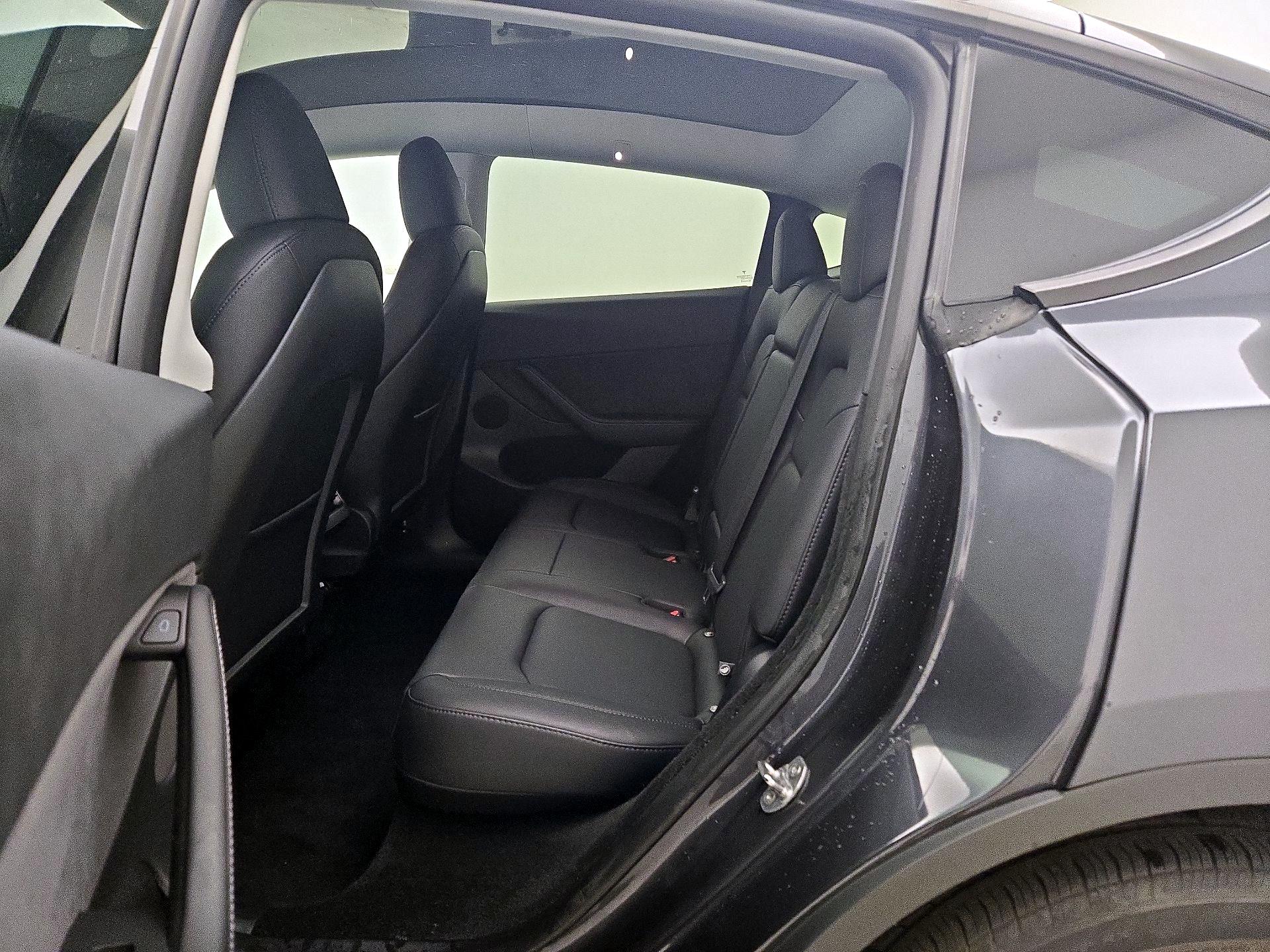 Thumbnail: 2025 Tesla Model Y - 19
