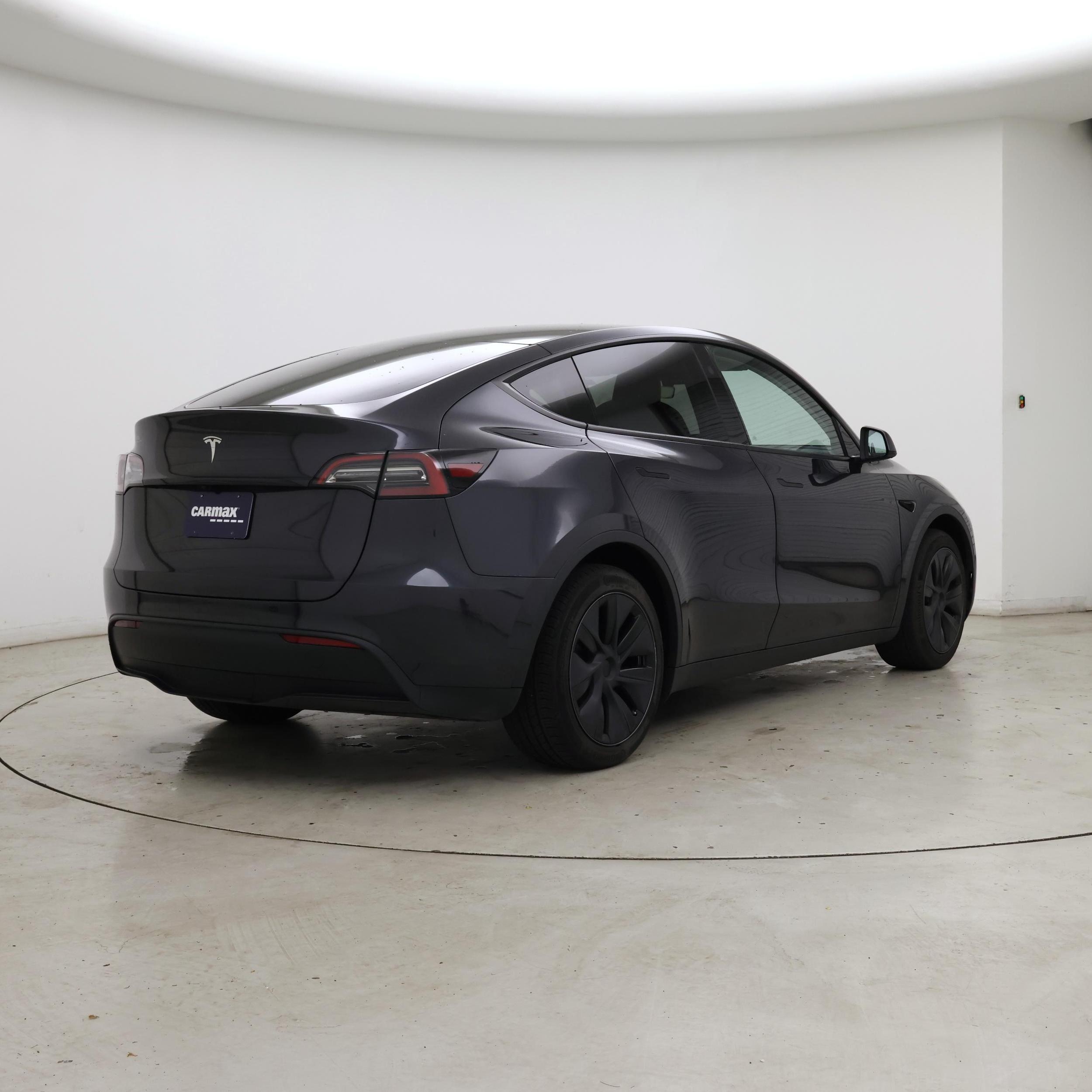 Thumbnail: 2025 Tesla Model Y - 8