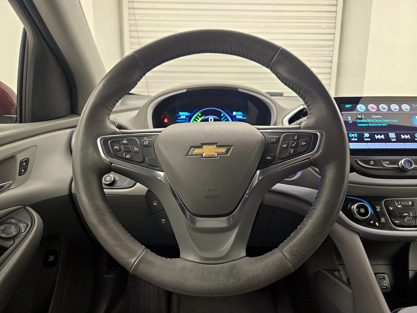 2017 Chevrolet Volt LT - Photo 11