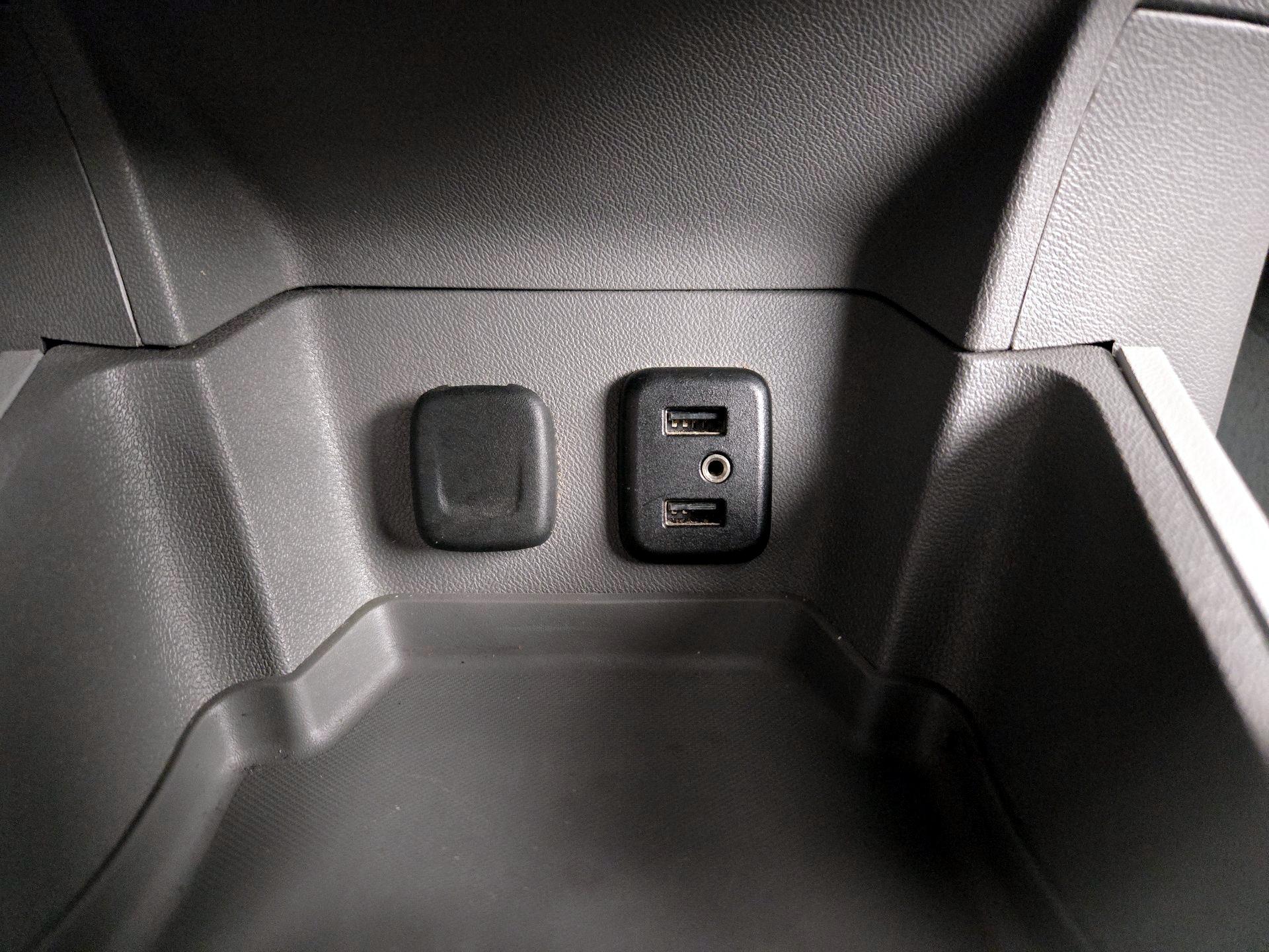 Thumbnail: 2017 Chevrolet Volt - 18