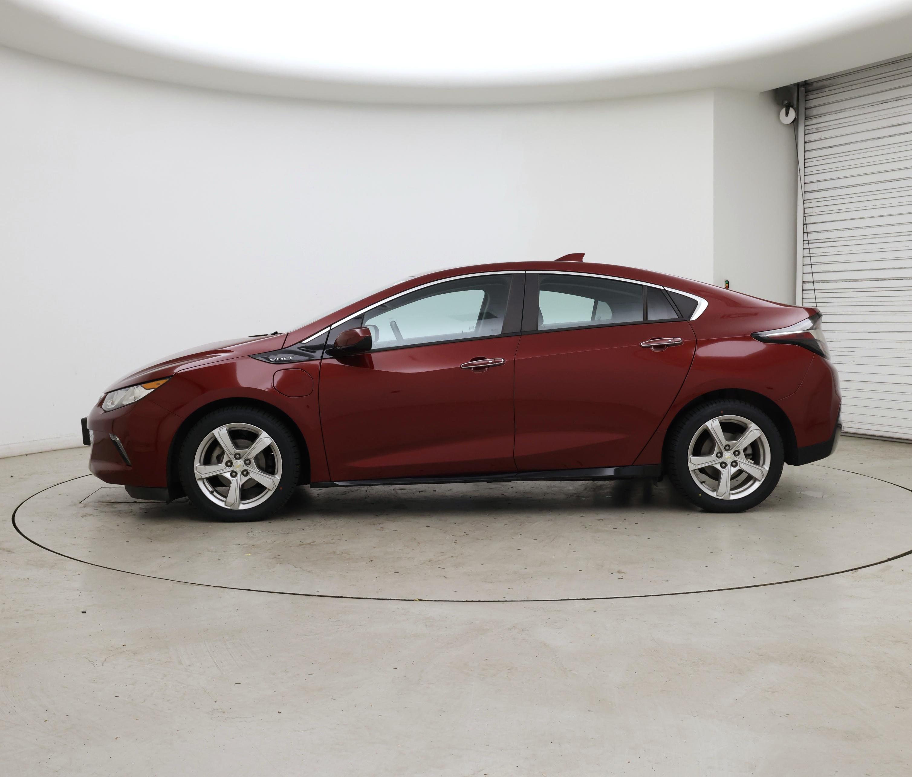 Thumbnail: 2017 Chevrolet Volt - 3