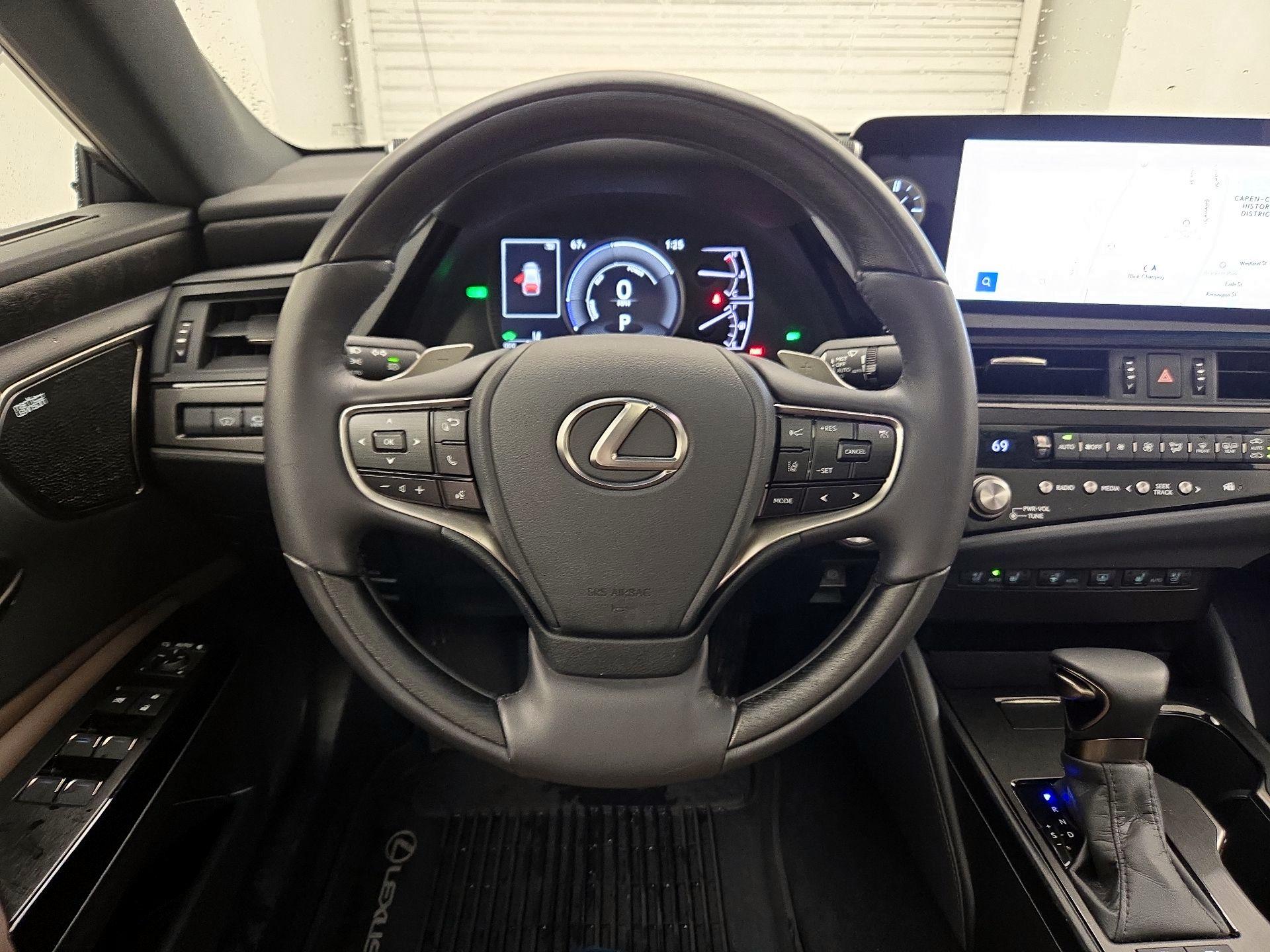 Thumbnail: 2025 Lexus ES - 10