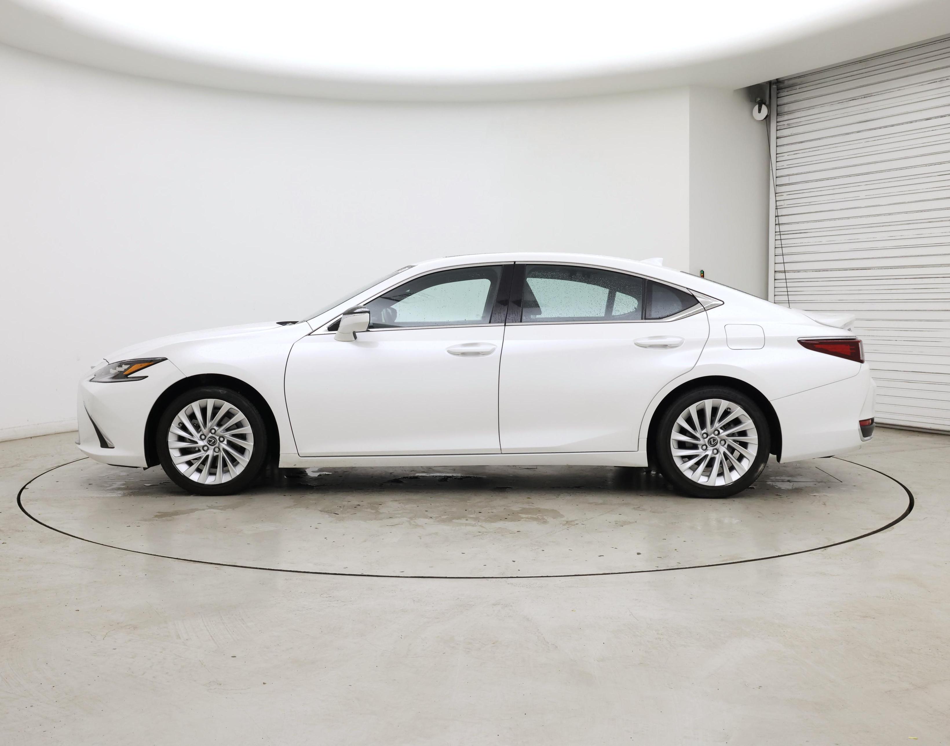 Thumbnail: 2025 Lexus ES - 3