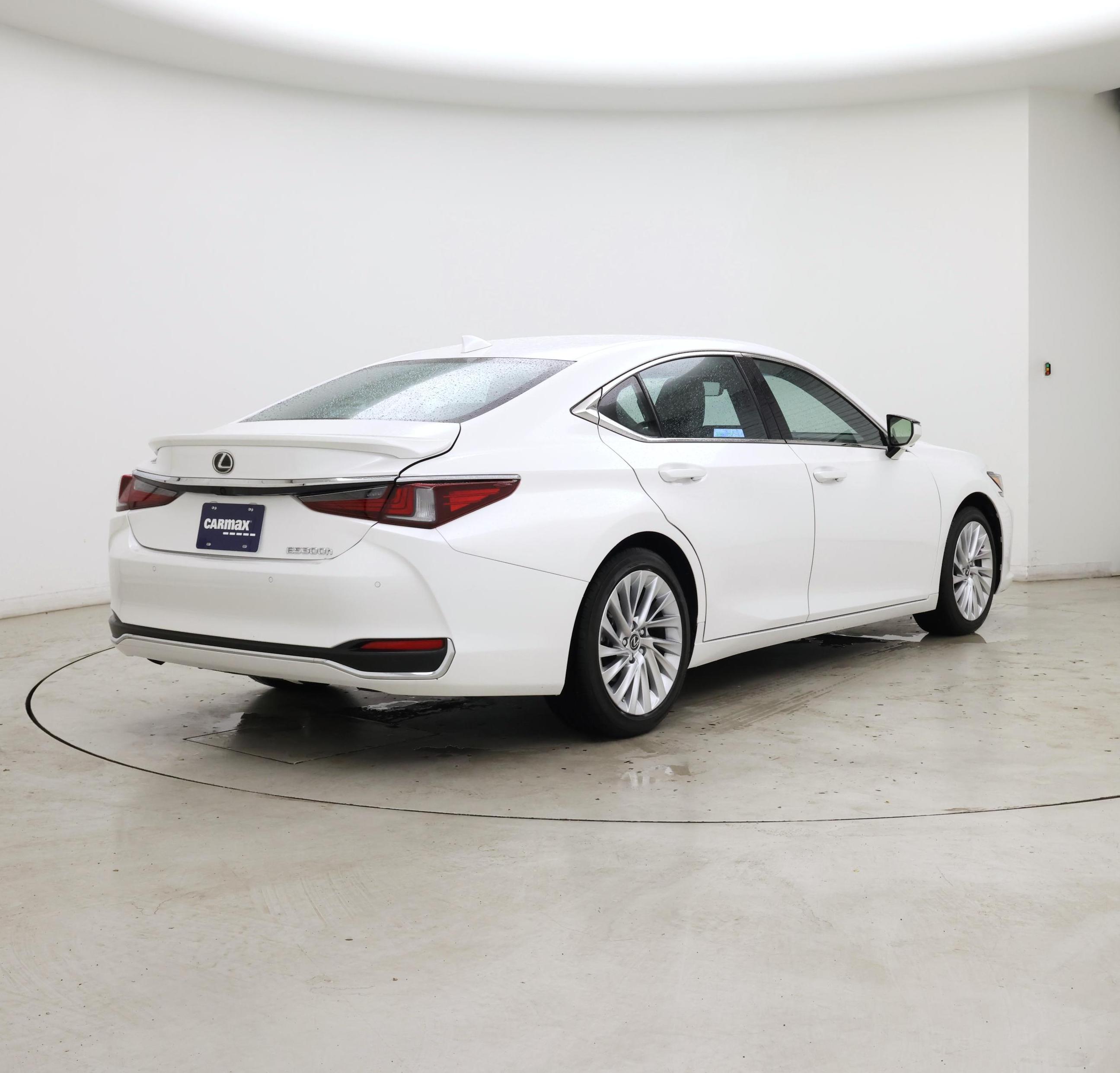 Thumbnail: 2025 Lexus ES - 8