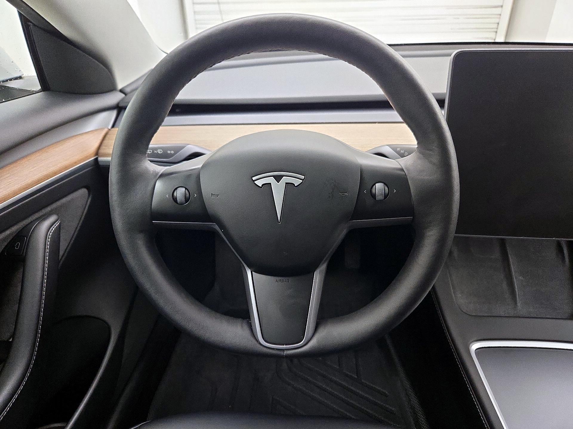 Thumbnail: 2023 Tesla Model 3 - 10