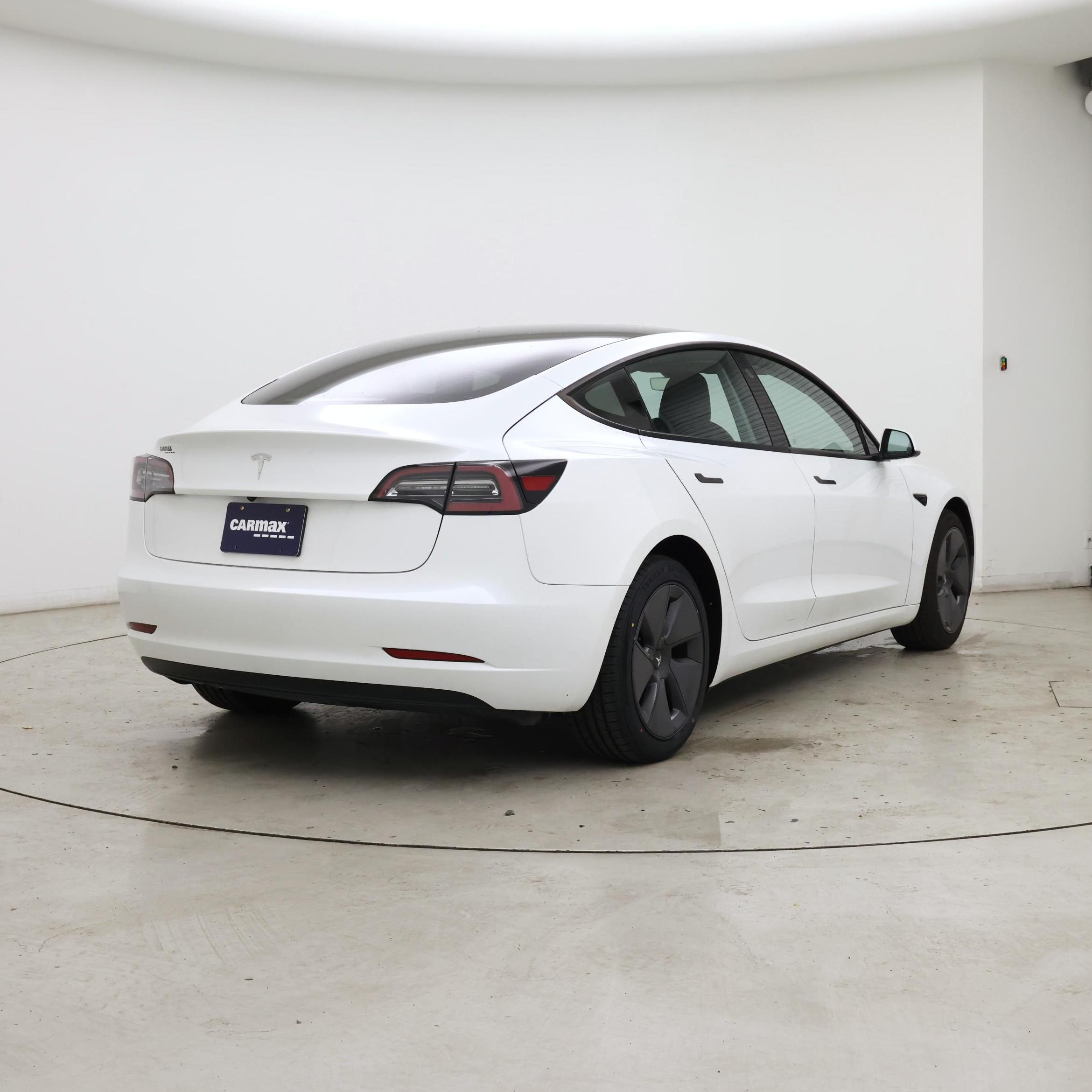 Thumbnail: 2023 Tesla Model 3 - 8
