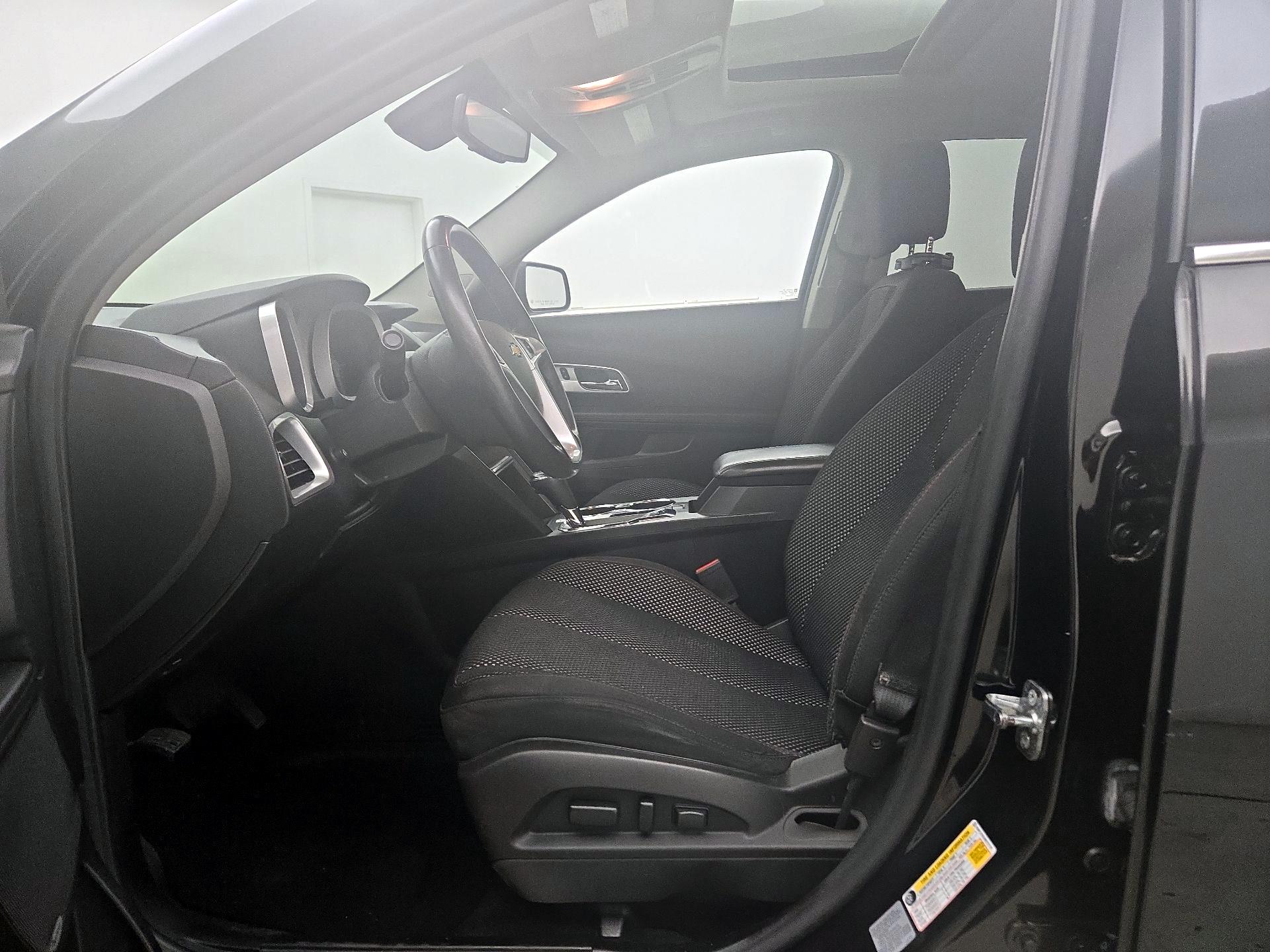 Thumbnail: 2017 Chevrolet Equinox - 11