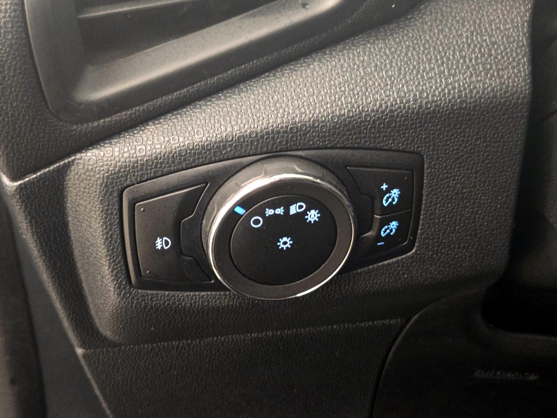 Thumbnail: 2018 Ford EcoSport - 13