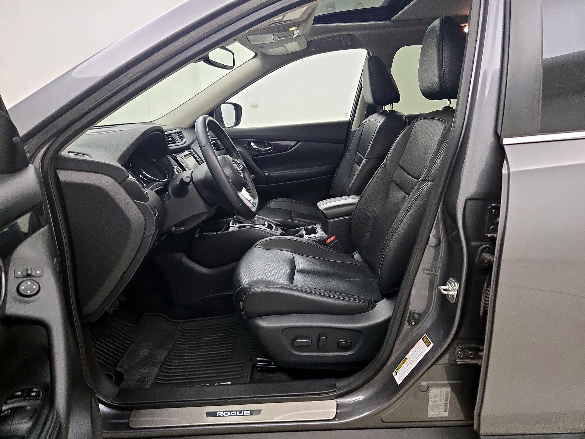 Thumbnail: 2019 Nissan Rogue - 11