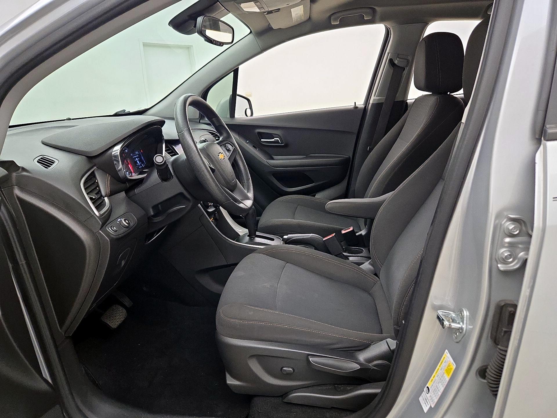 Thumbnail: 2021 Chevrolet Trax - 11