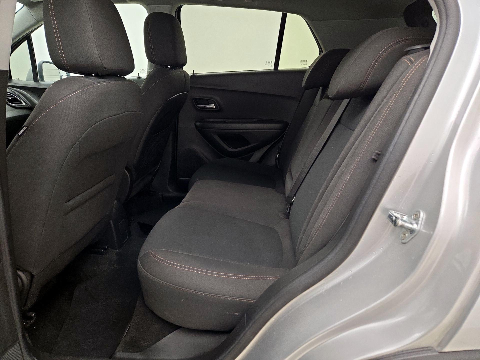Thumbnail: 2021 Chevrolet Trax - 17