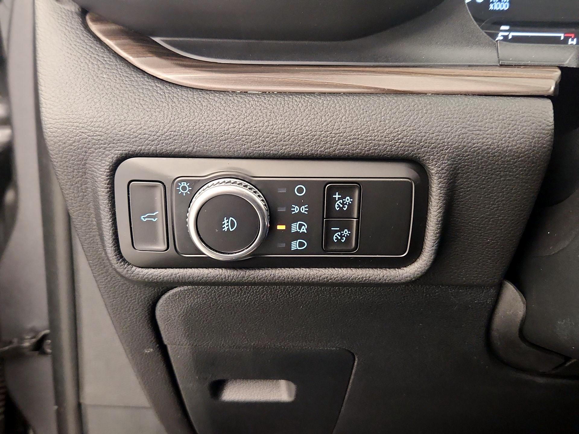 Thumbnail: 2023 Ford Explorer - 13