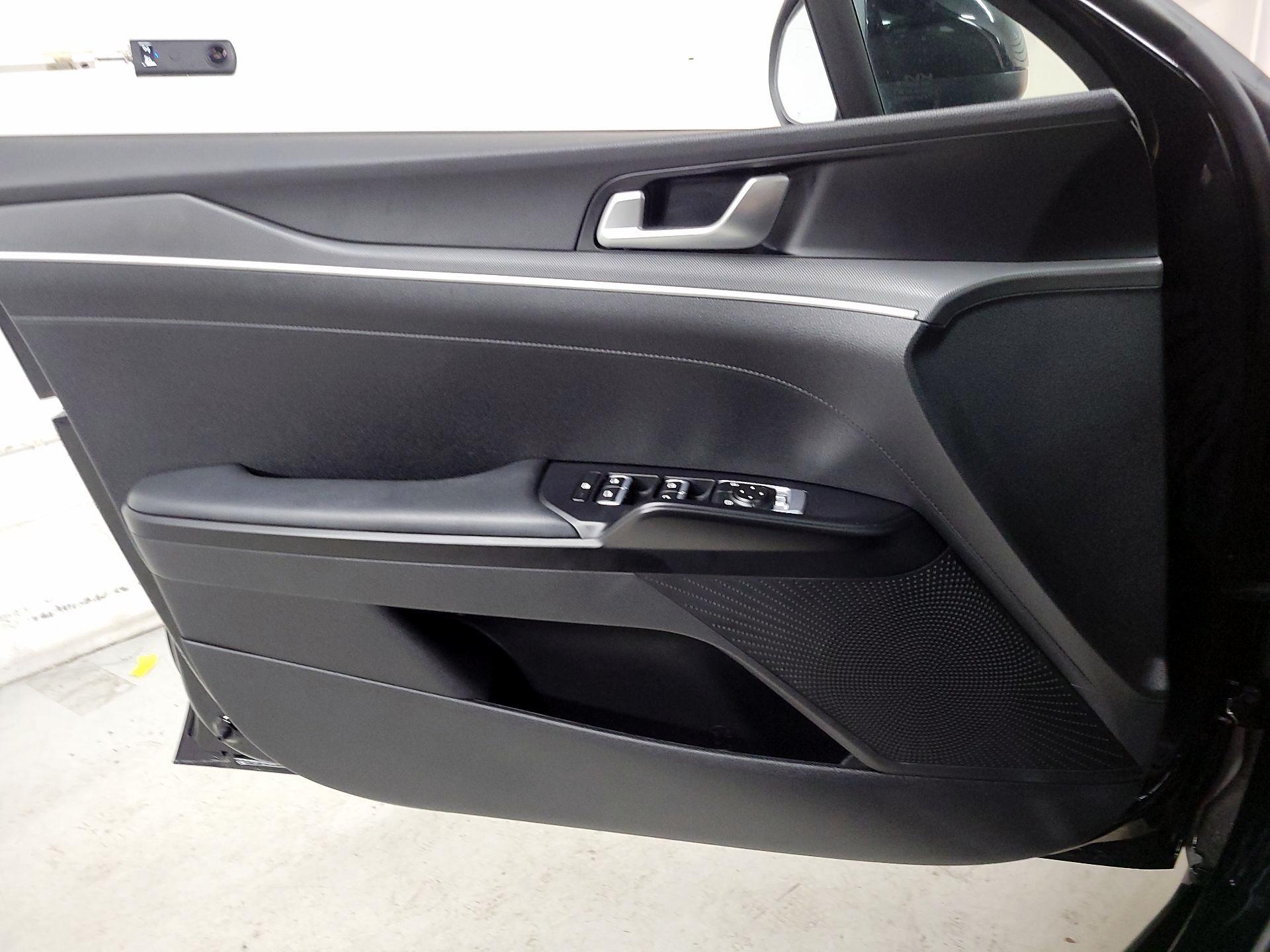 Thumbnail: 2022 Kia K5 - 12