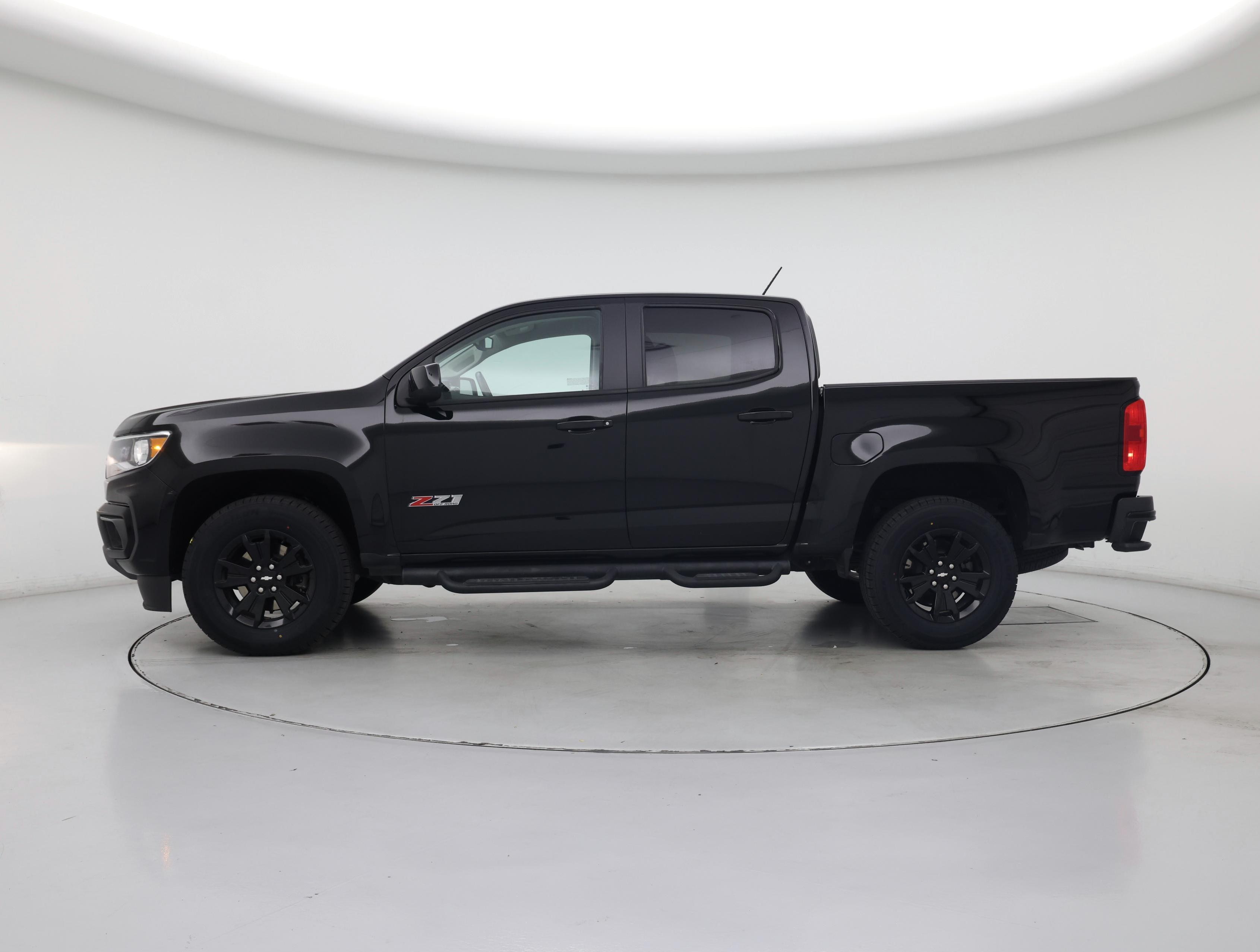Thumbnail: 2021 Chevrolet Colorado - 3