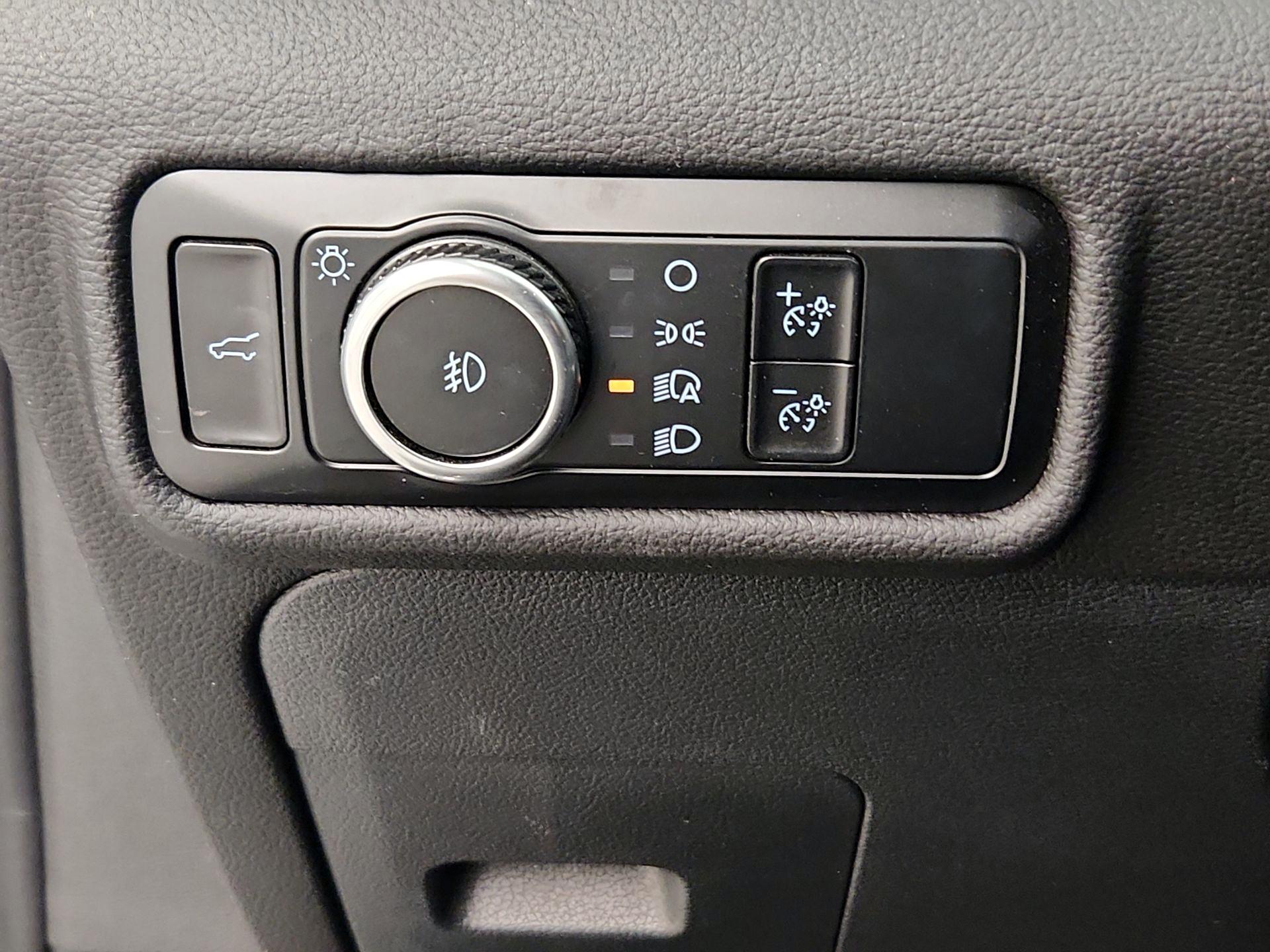 Thumbnail: 2023 Ford Explorer - 13