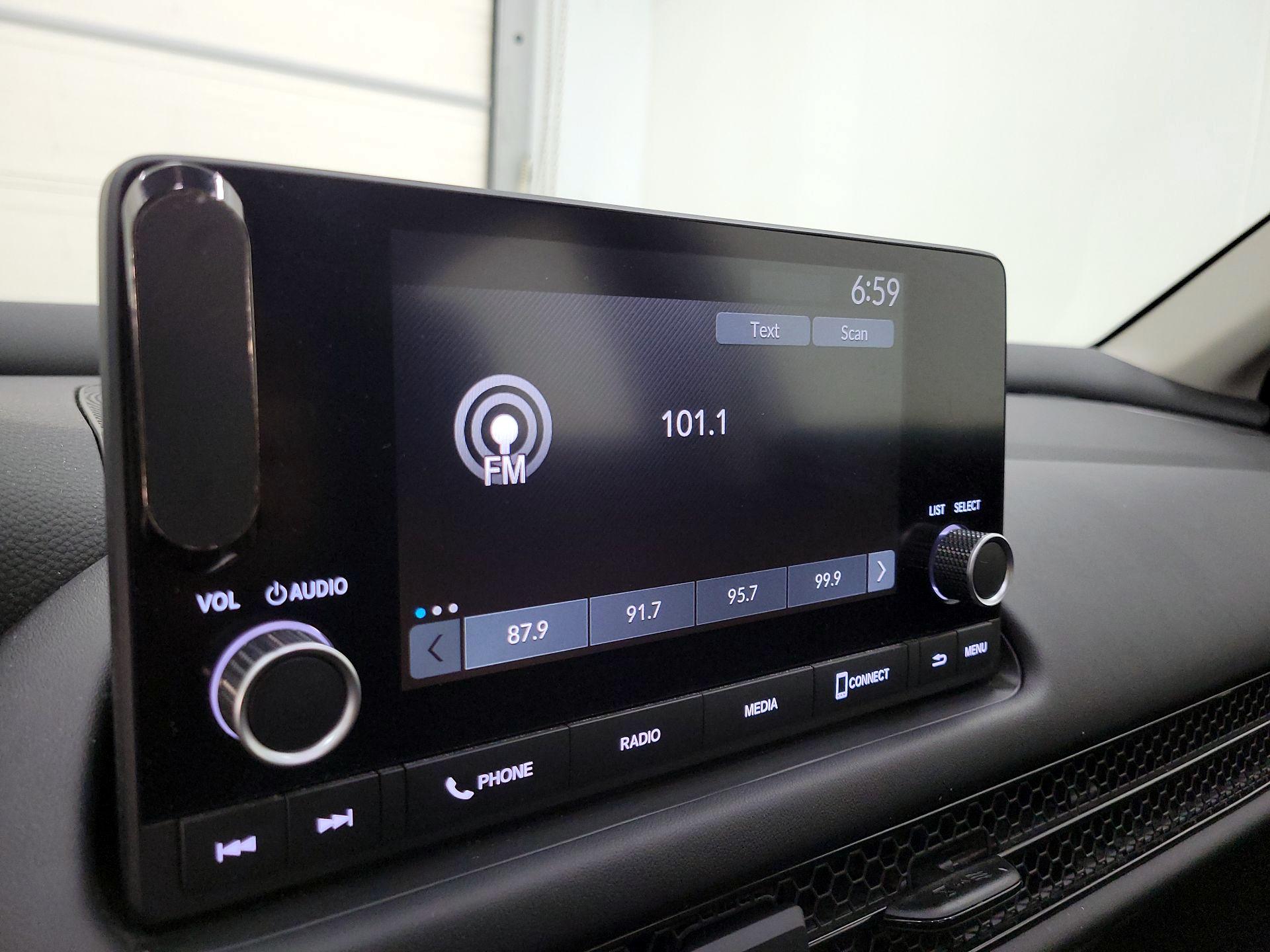 Thumbnail: 2023 Honda HR-V - 15