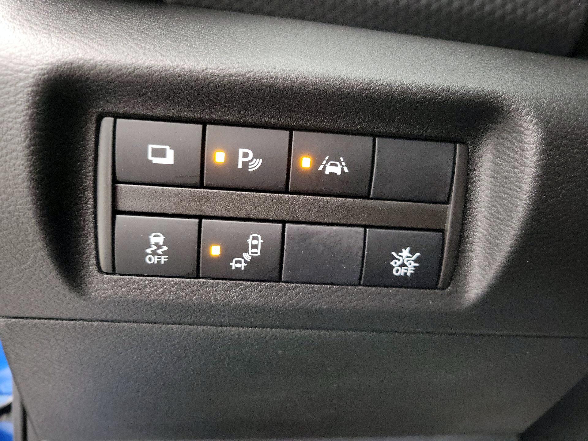 Thumbnail: 2022 Nissan Kicks - 13