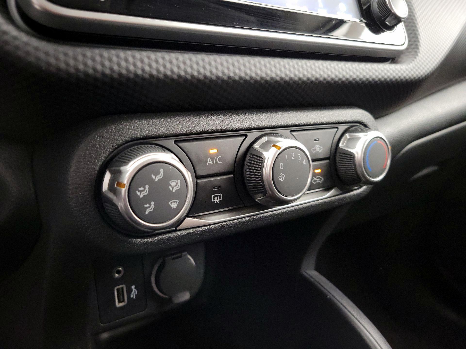 Thumbnail: 2022 Nissan Kicks - 16