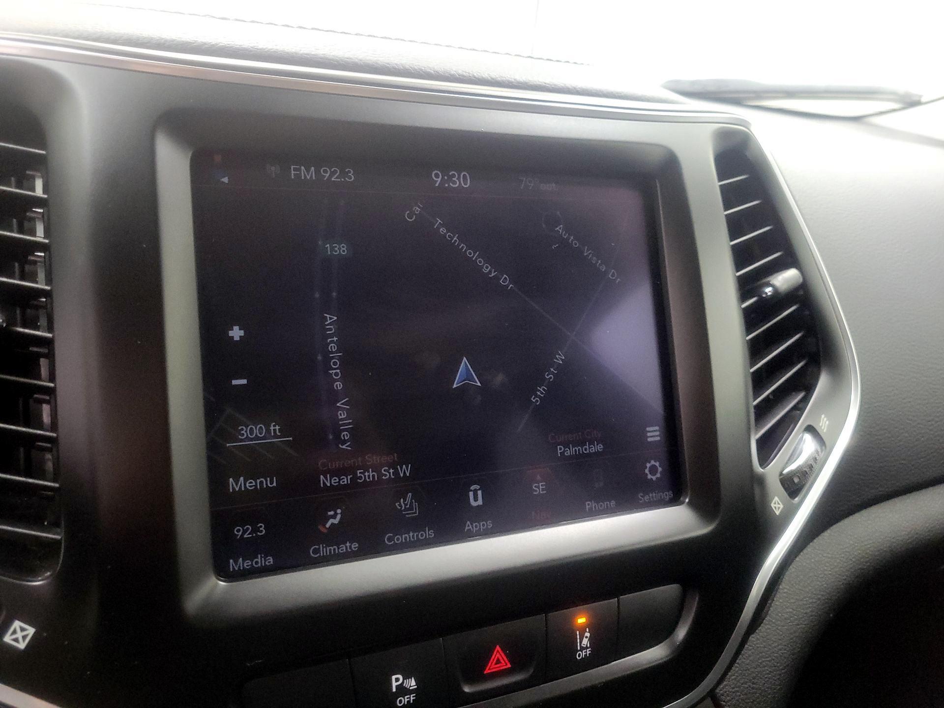 Thumbnail: 2021 Jeep Cherokee - 14