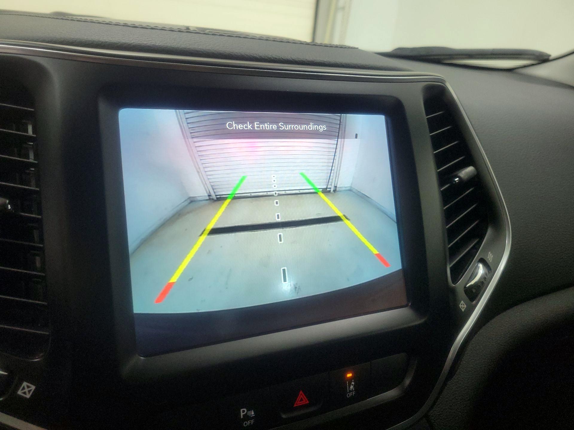 Thumbnail: 2021 Jeep Cherokee - 15