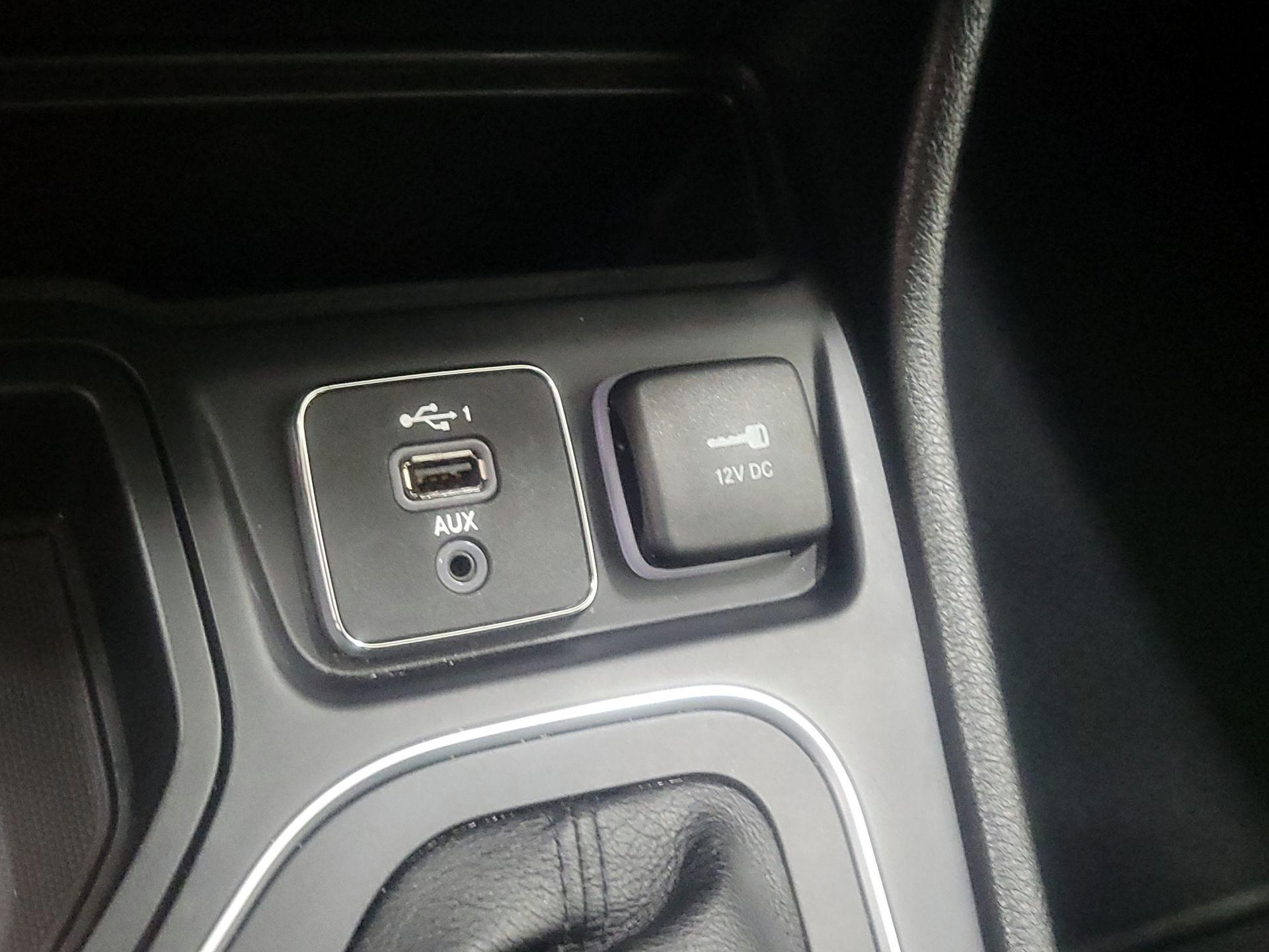 Thumbnail: 2021 Jeep Cherokee - 19