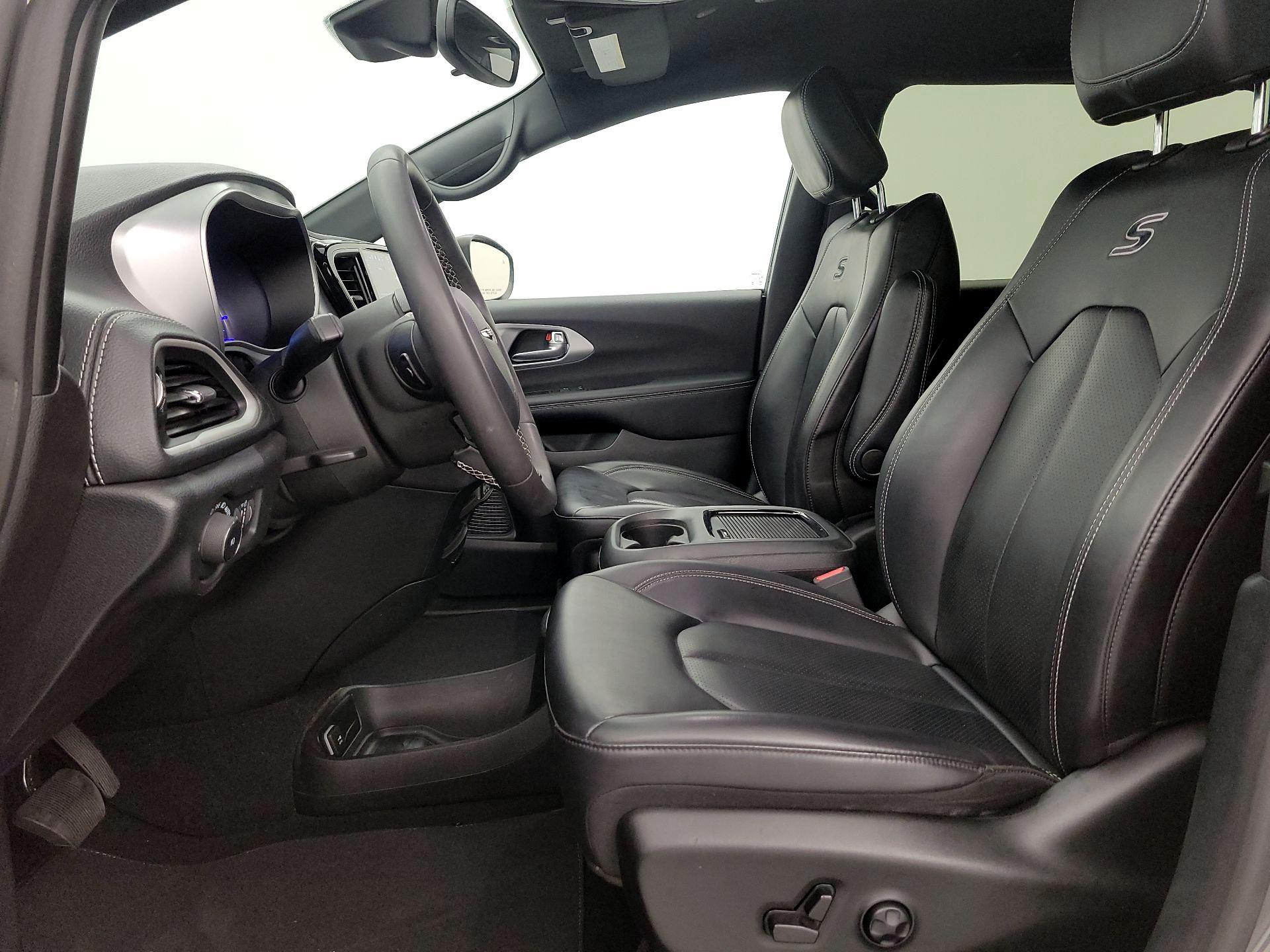 Thumbnail: 2023 Chrysler Pacifica - 11