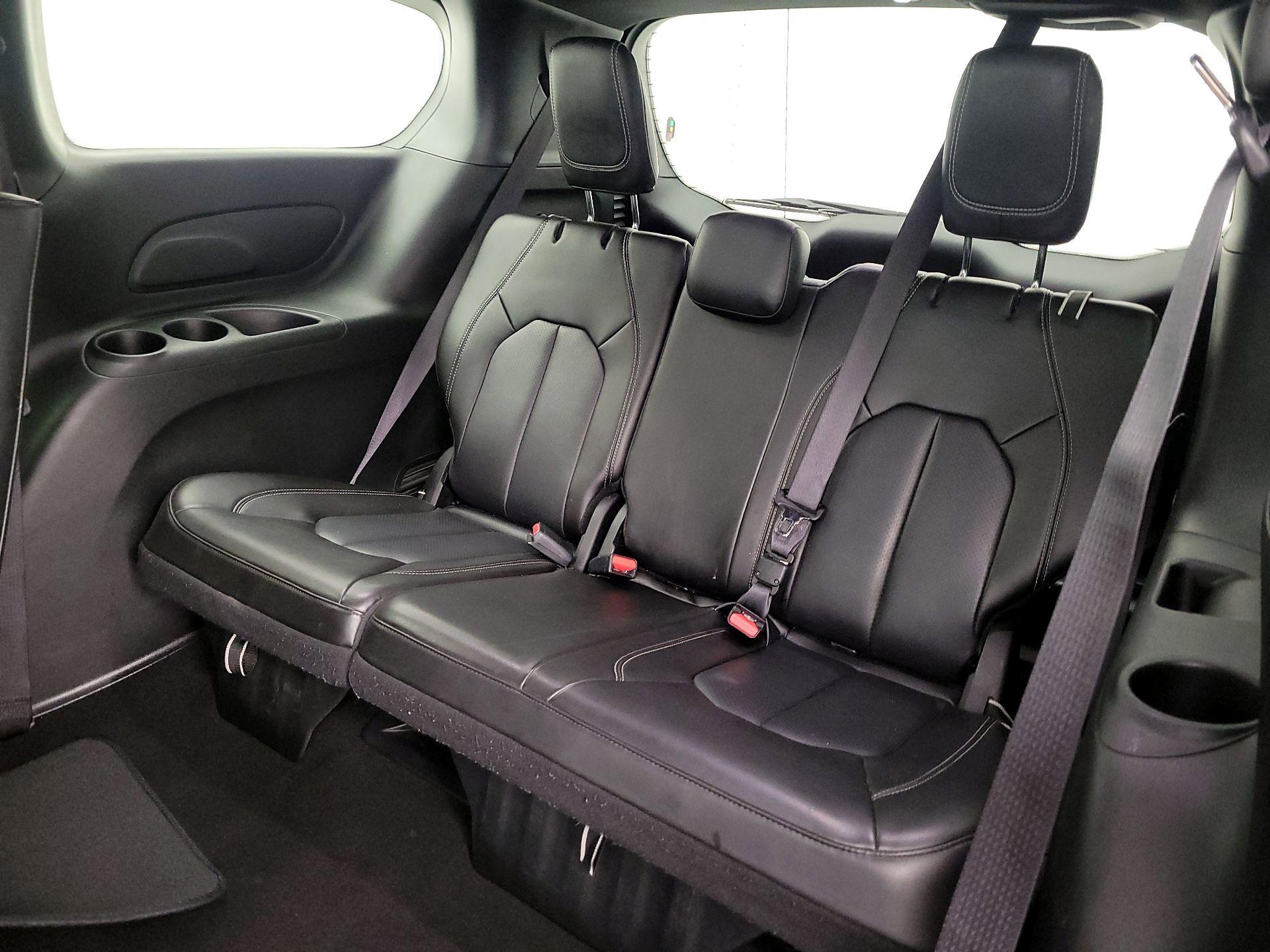 Thumbnail: 2023 Chrysler Pacifica - 20