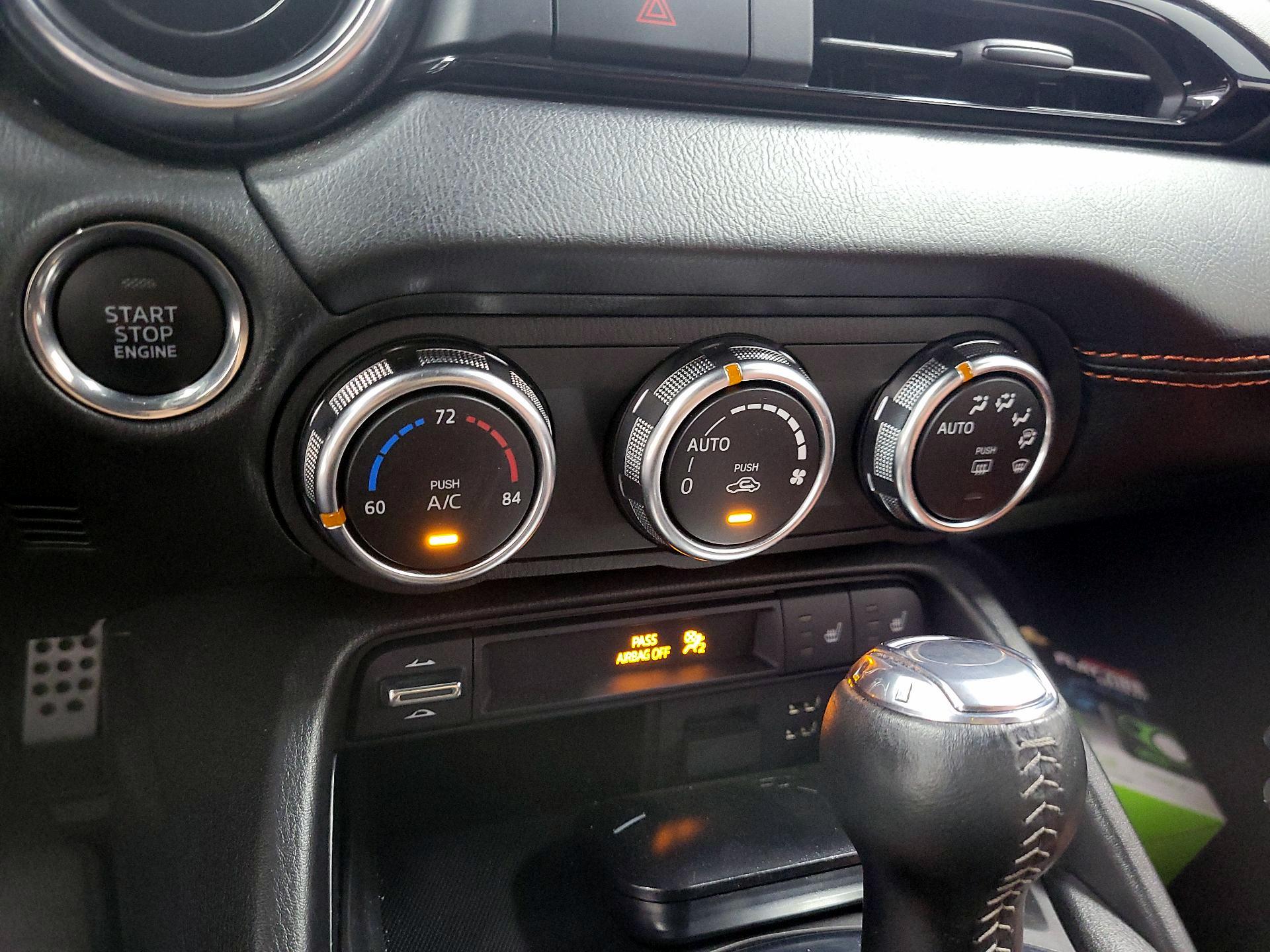 Thumbnail: 2023 Mazda MX-5 Miata - 15