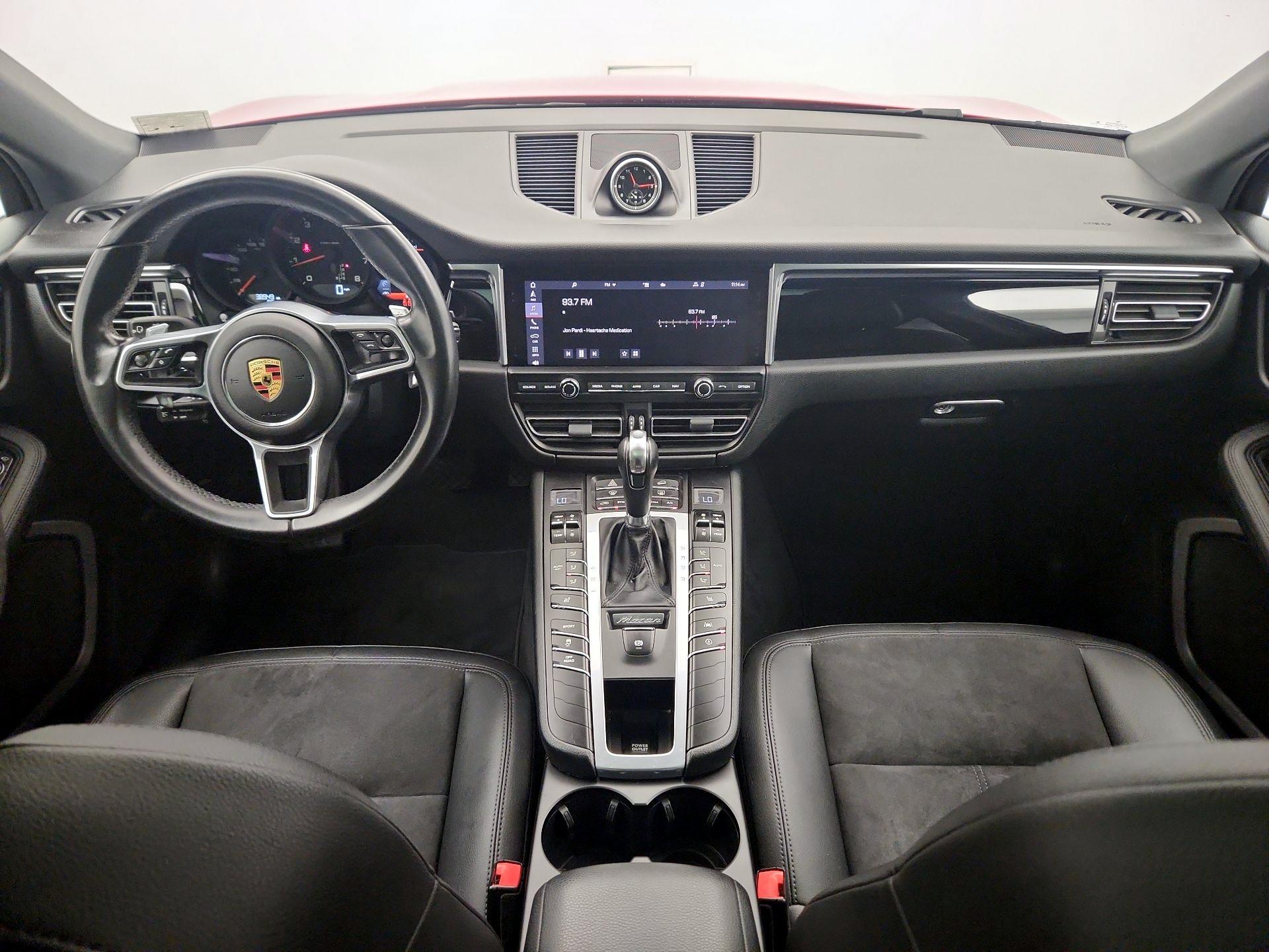 Thumbnail: 2021 Porsche Macan - 9