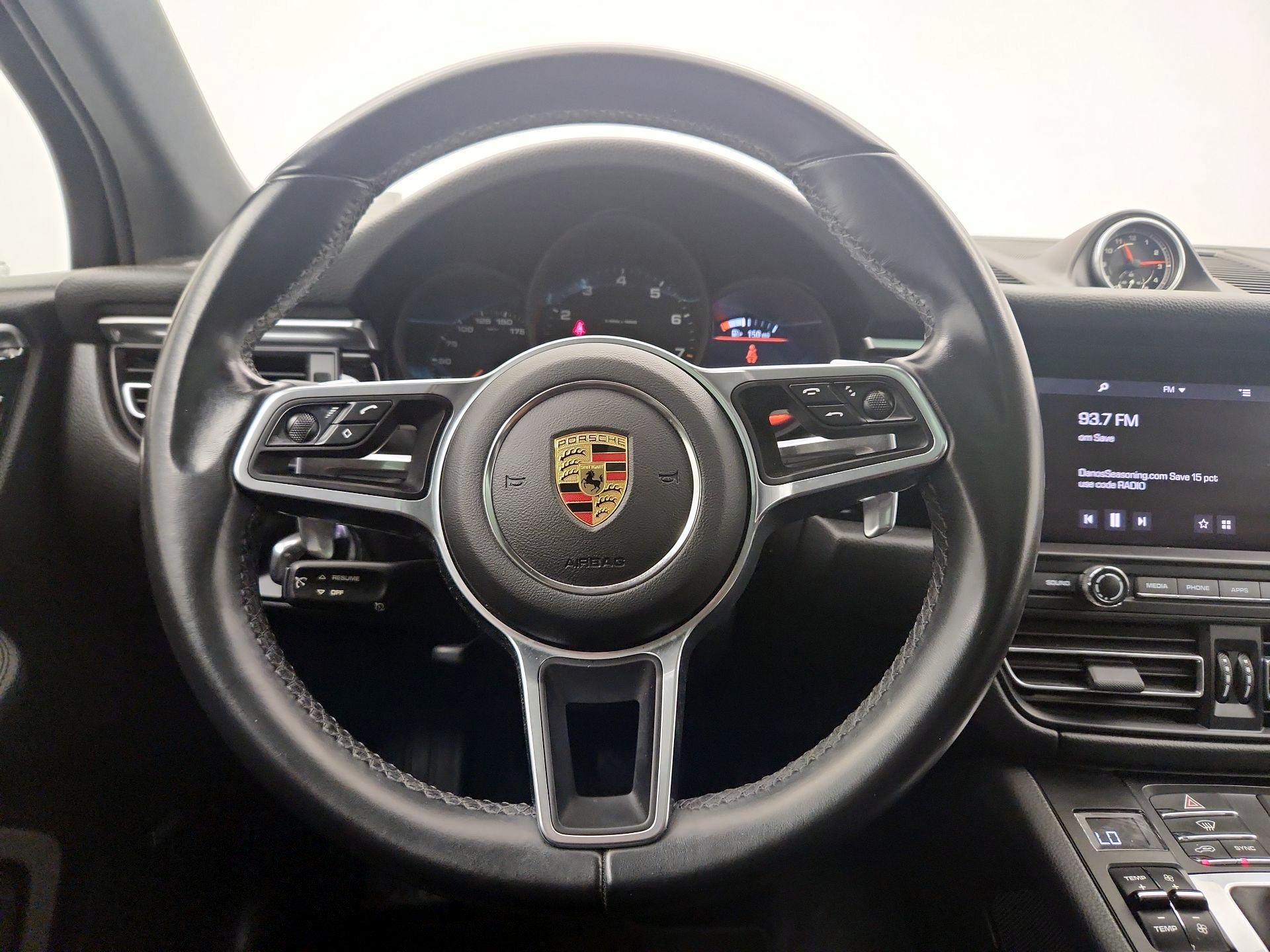 Thumbnail: 2021 Porsche Macan - 10