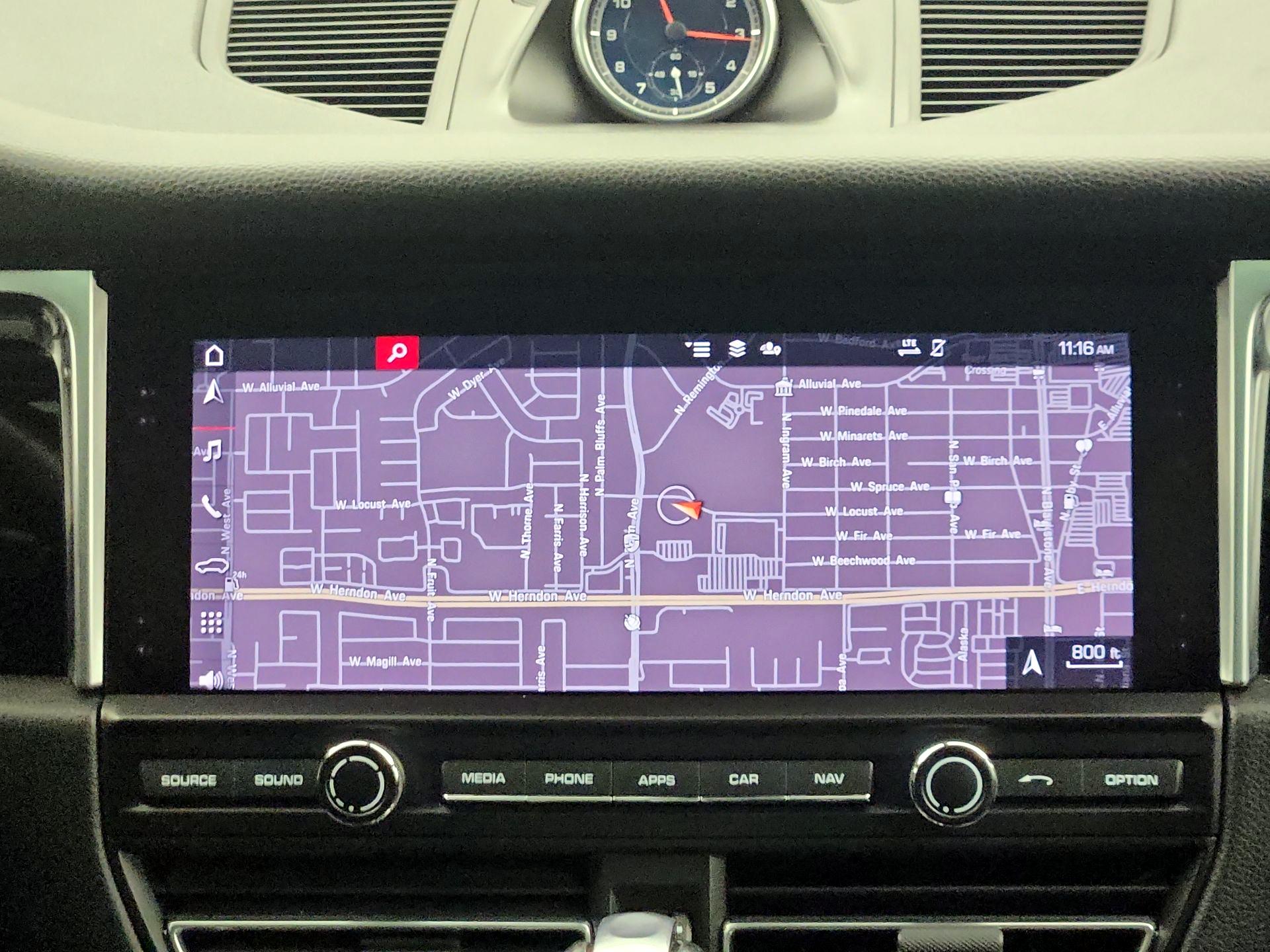 Thumbnail: 2021 Porsche Macan - 14