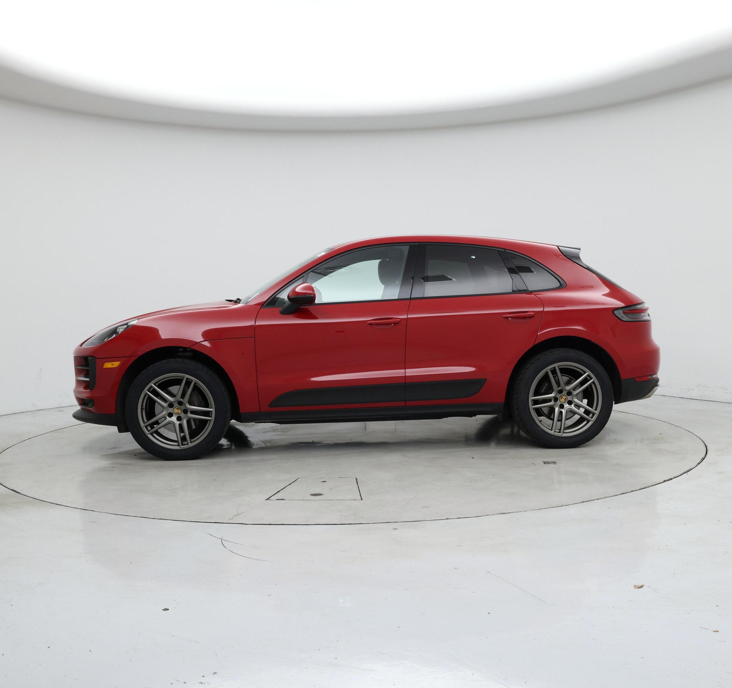 Thumbnail: 2021 Porsche Macan - 3
