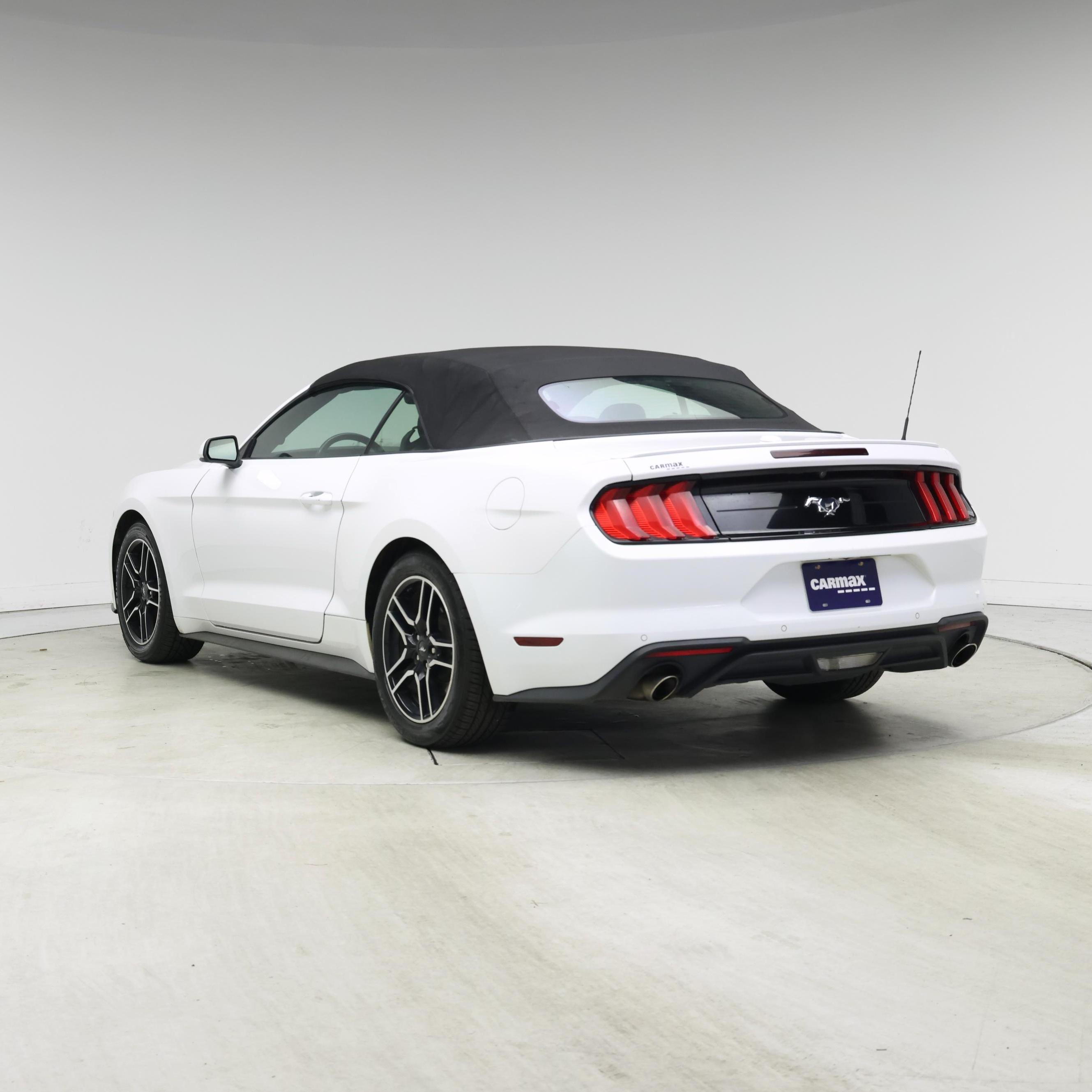 Thumbnail: 2022 Ford Mustang - 2