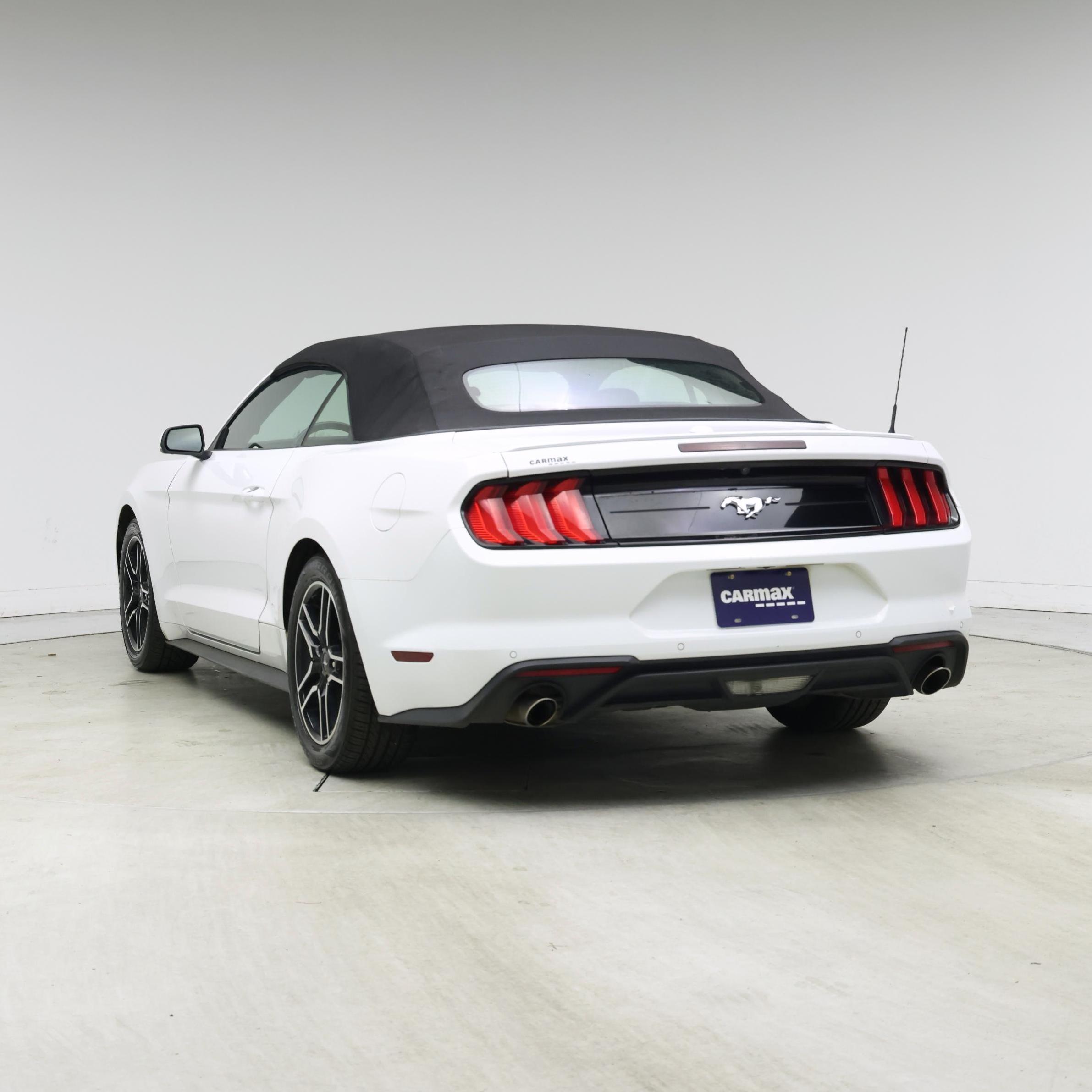 Thumbnail: 2022 Ford Mustang - 6