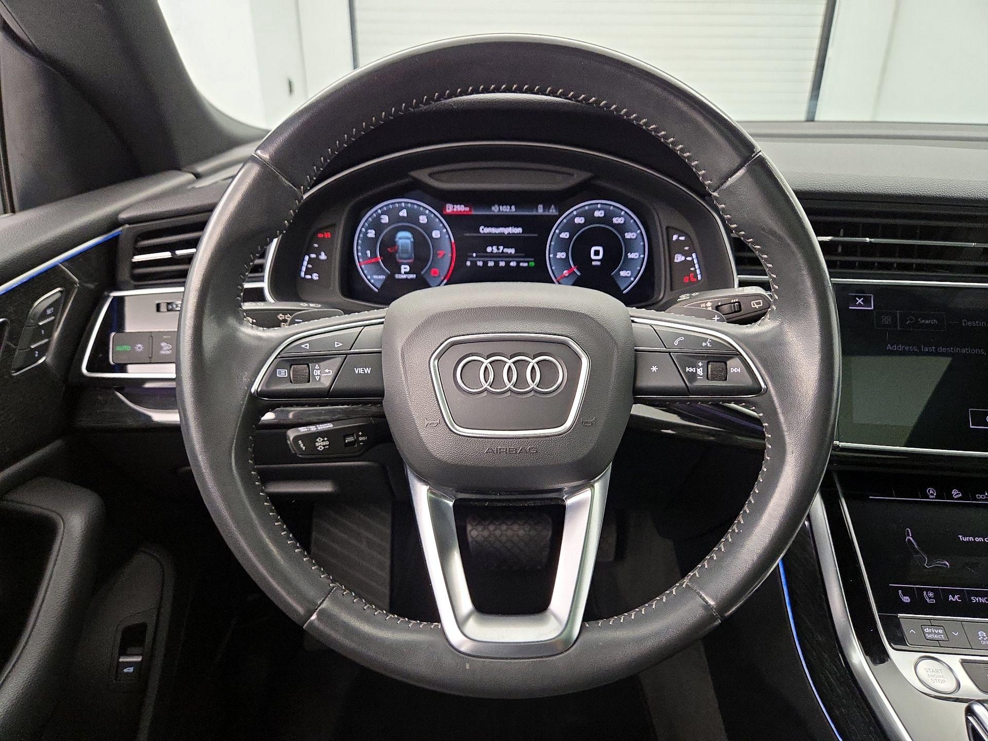 Thumbnail: 2020 Audi Q8 - 10