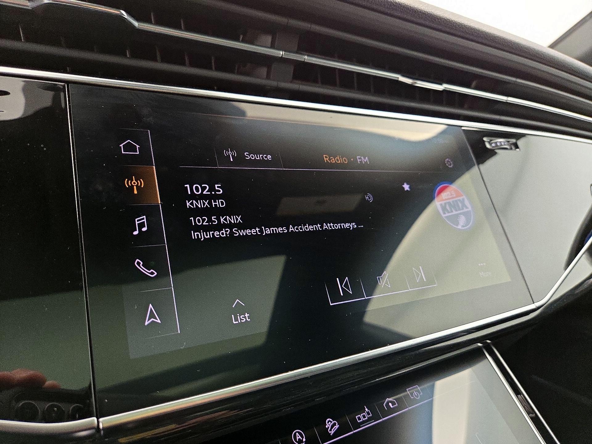 Thumbnail: 2020 Audi Q8 - 16