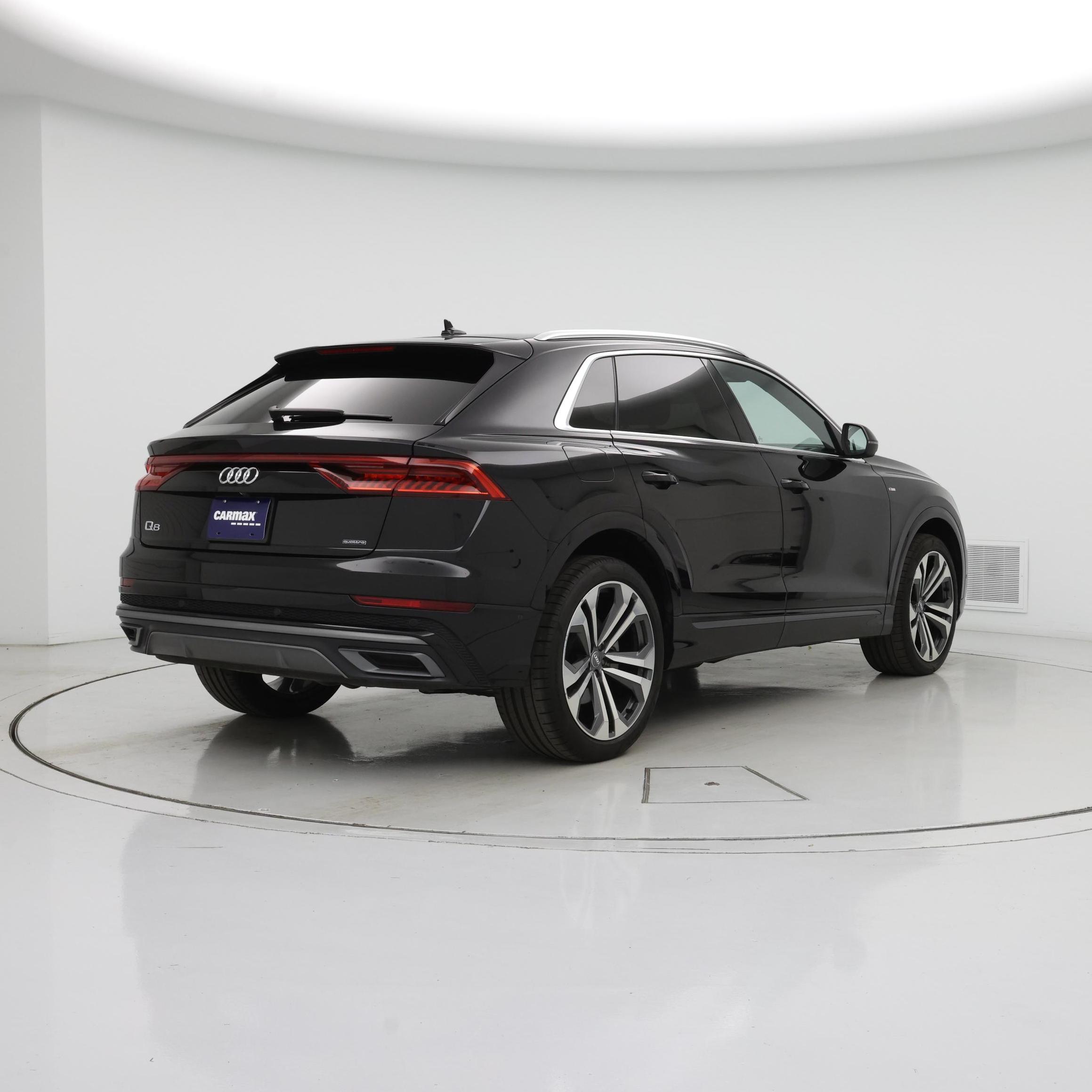Thumbnail: 2020 Audi Q8 - 8