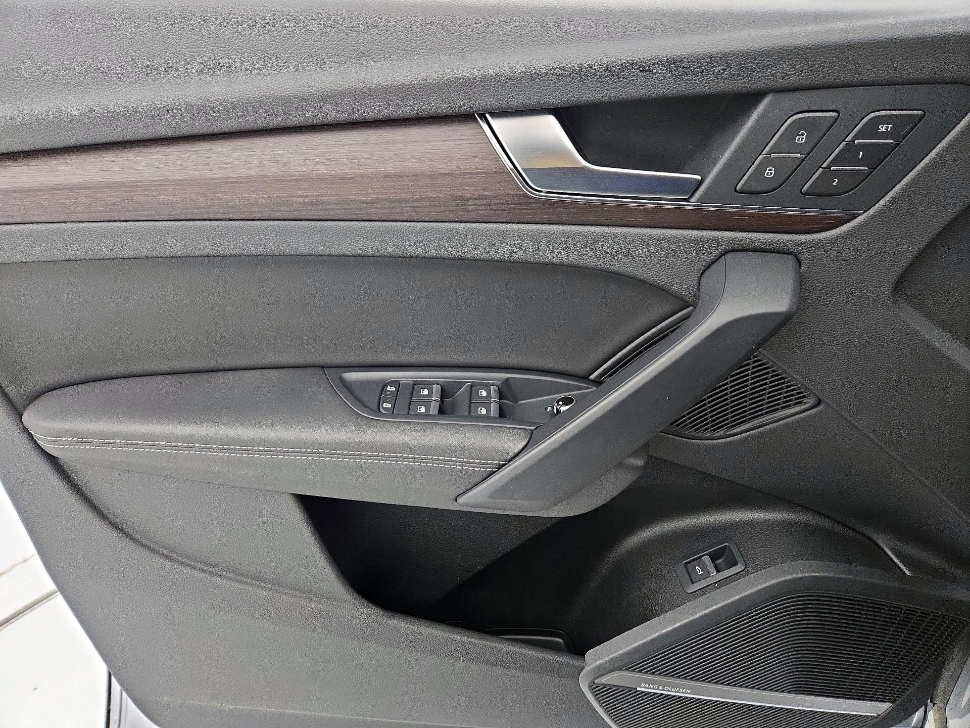 Thumbnail: 2022 Audi Q5 - 12