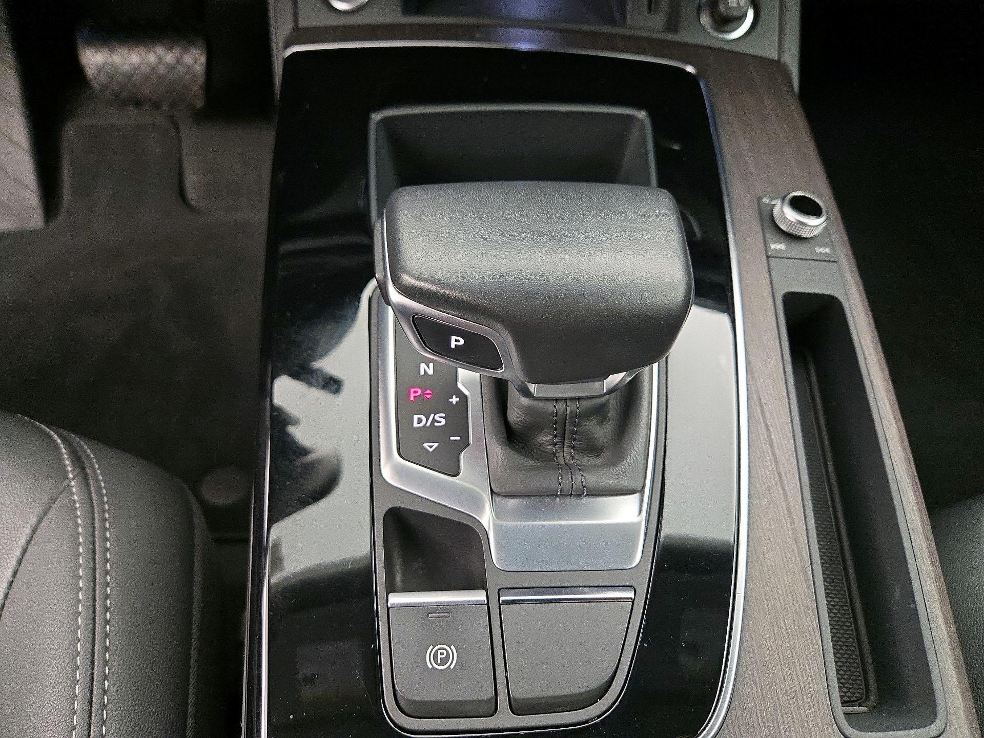 Thumbnail: 2022 Audi Q5 - 18