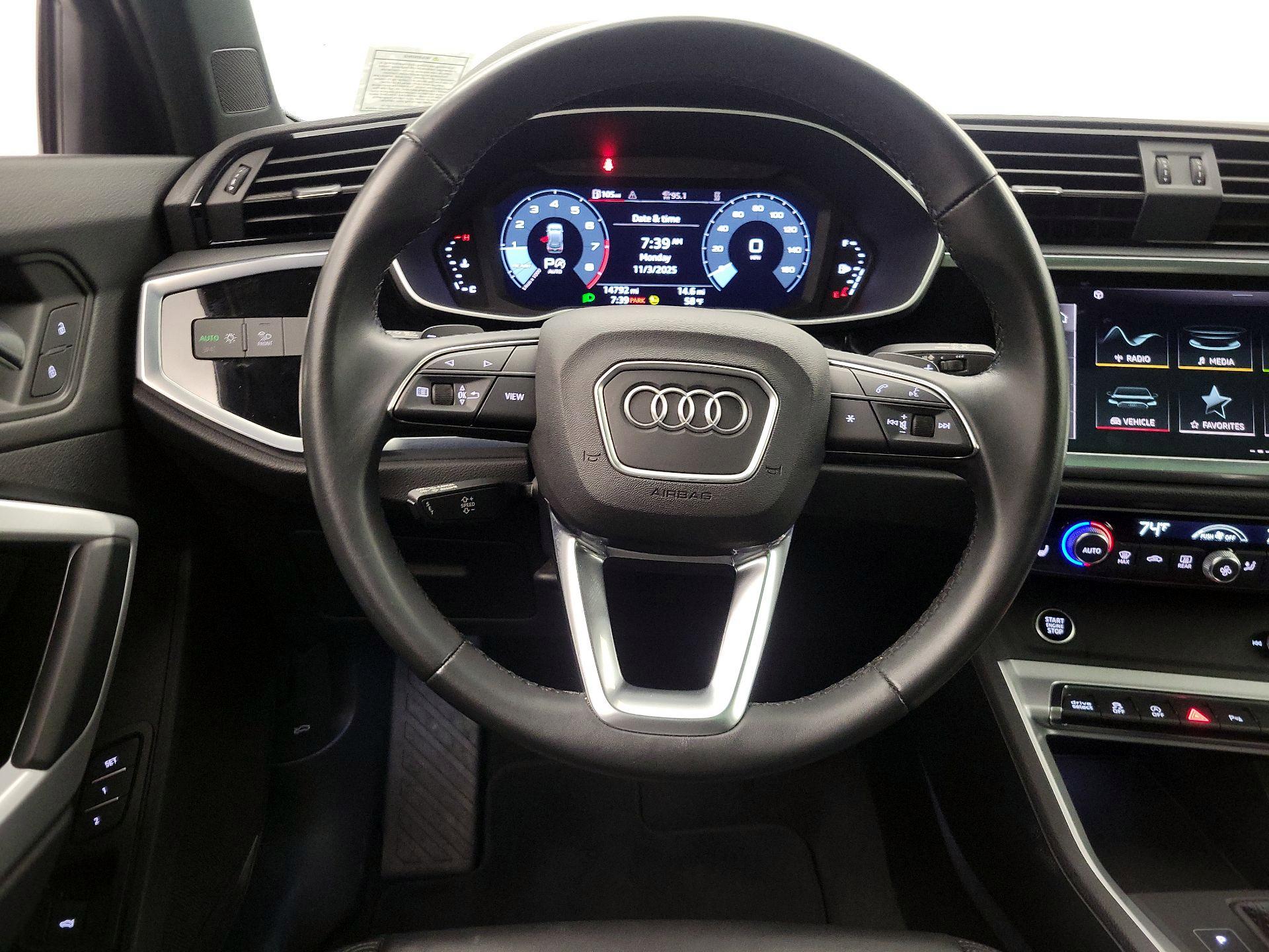 Thumbnail: 2023 Audi Q3 - 10