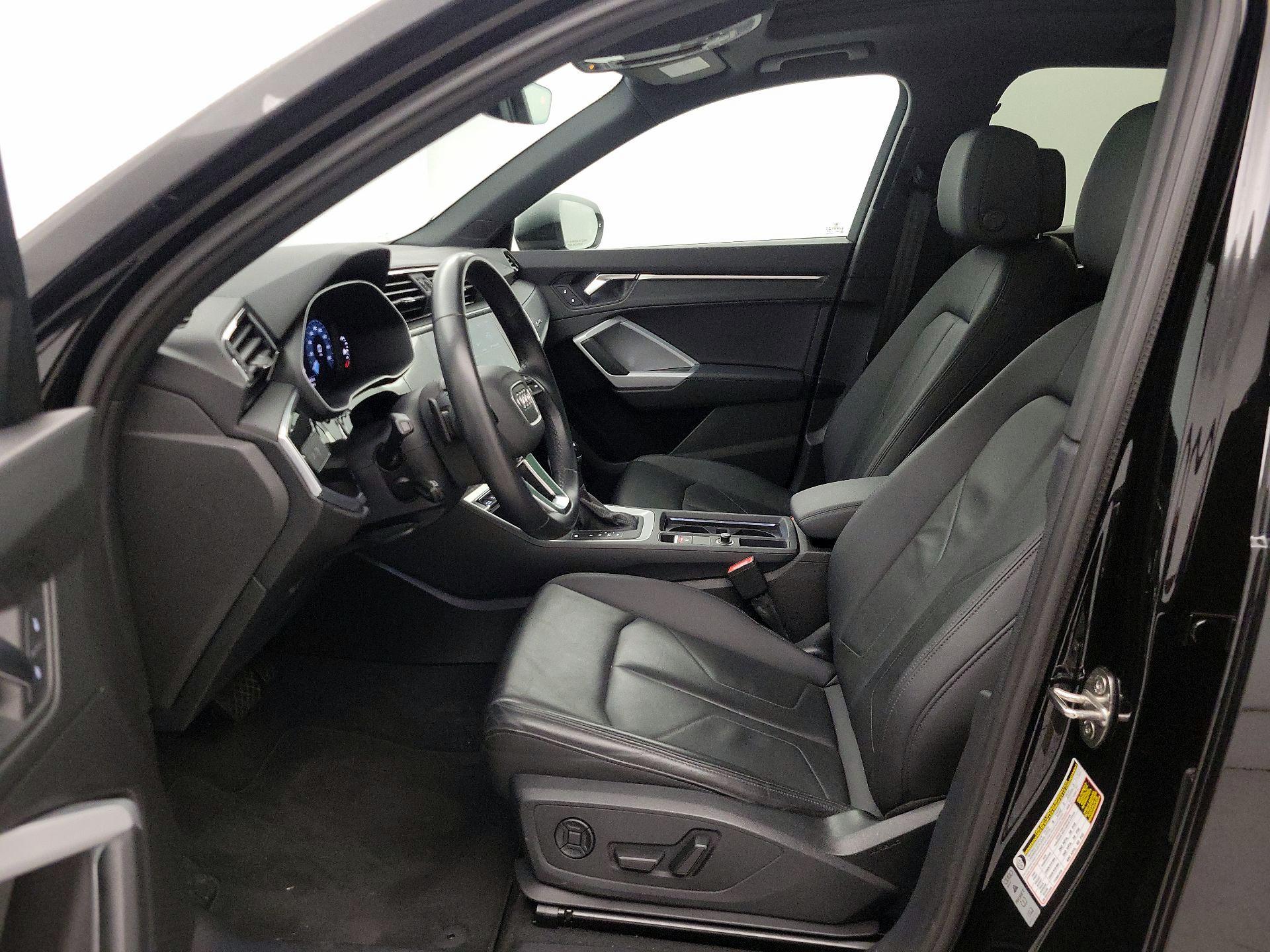 Thumbnail: 2023 Audi Q3 - 11